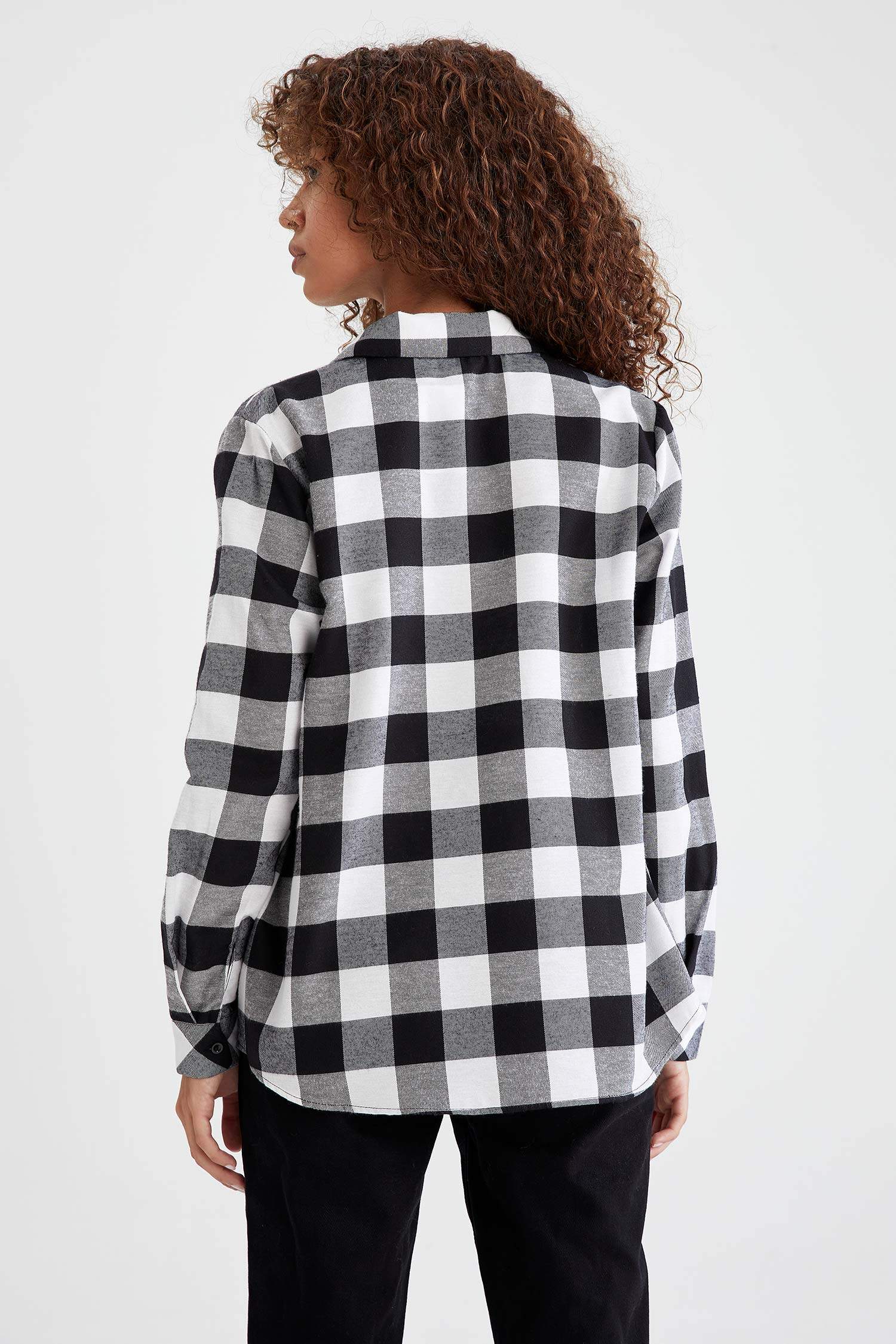 Retro Ekoseli Relax Fit Cep Detaylı Flanel Gömlek