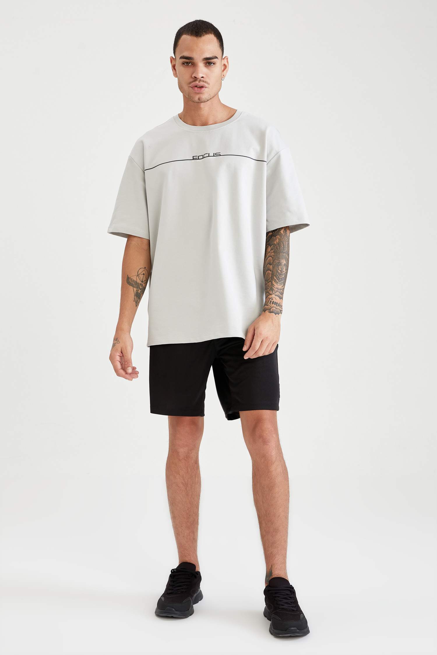 Oversize Fit Bisiklet Yaka Baskılı Kısa Kollu Tişört