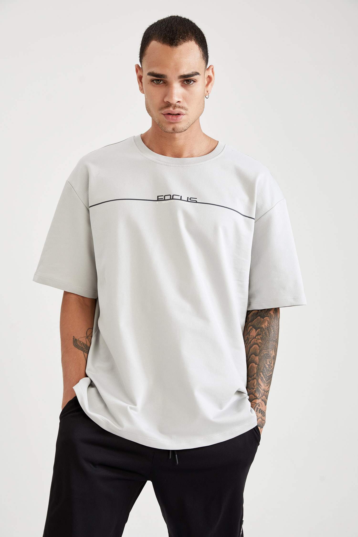 Oversize Fit Bisiklet Yaka Baskılı Kısa Kollu Tişört
