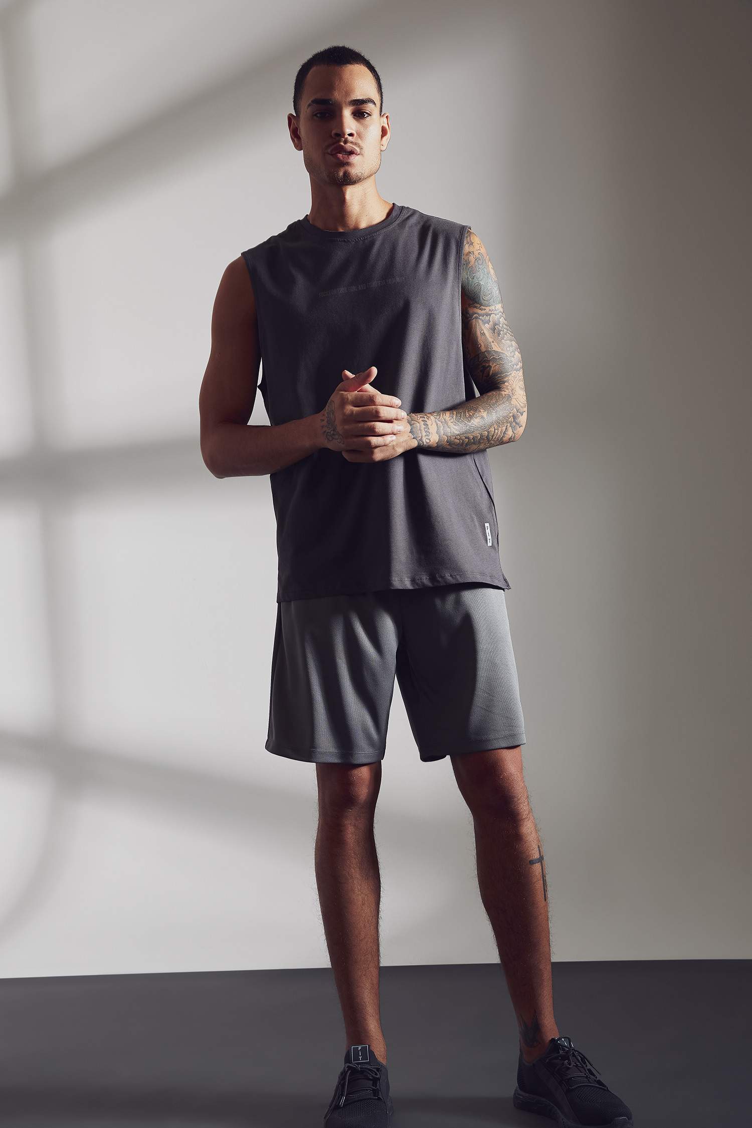 Slim Fit Beli Bağcıklı Spor Şort