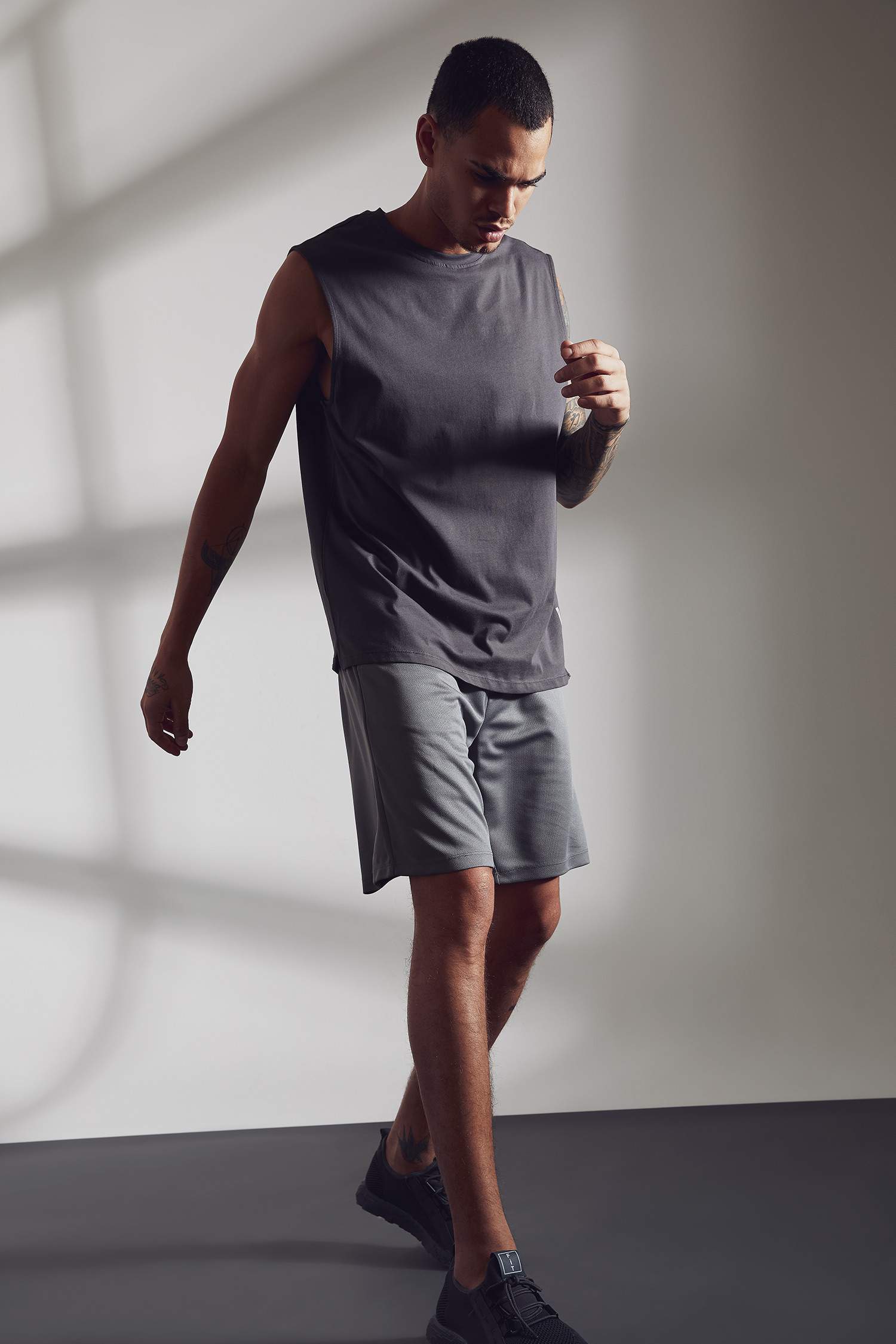 Slim Fit Beli Bağcıklı Spor Şort
