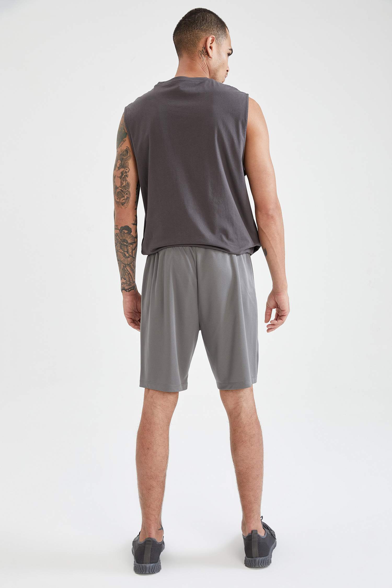 Slim Fit Beli Bağcıklı Spor Şort