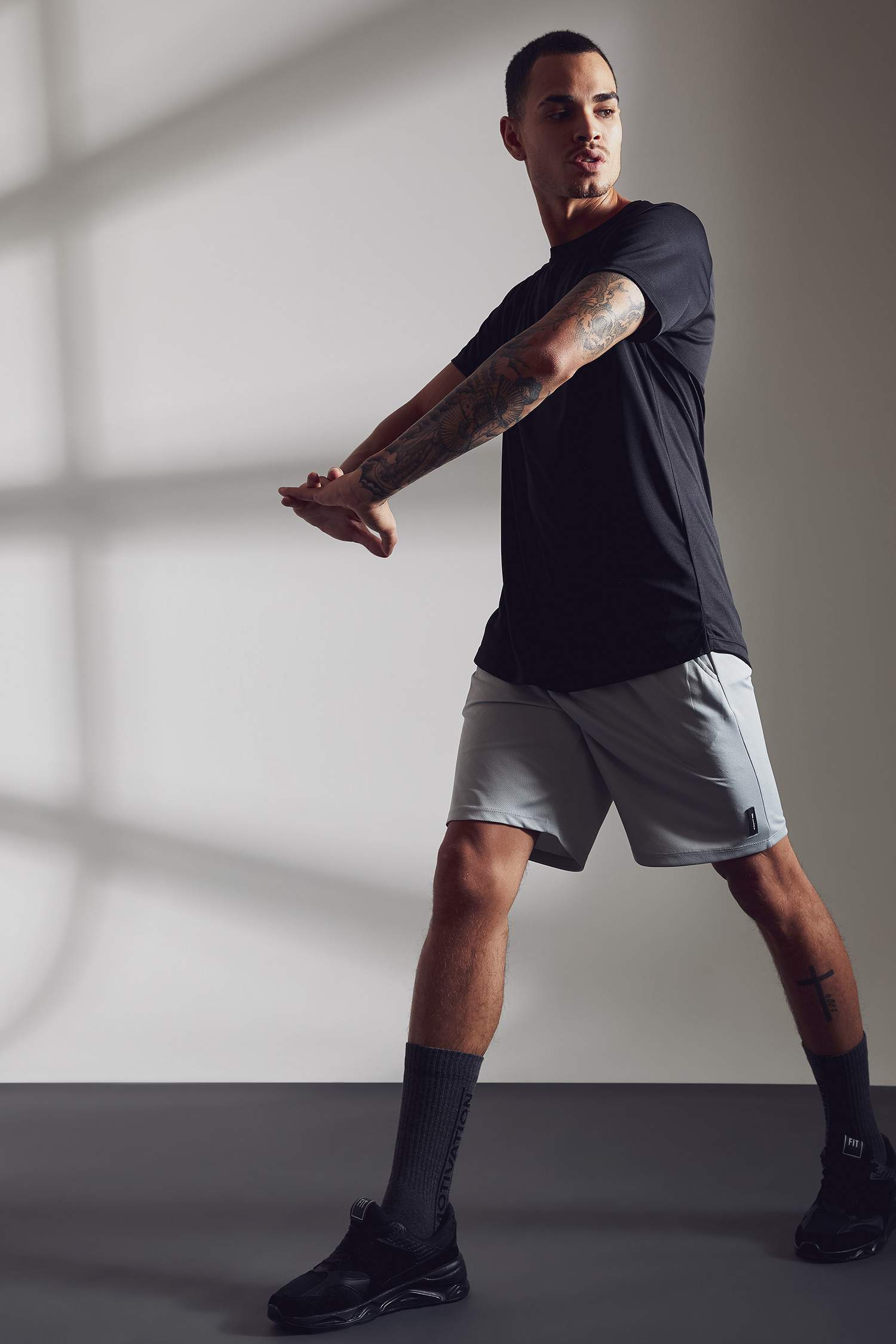 Slim Fit Beli Bağcıklı Spor Şort