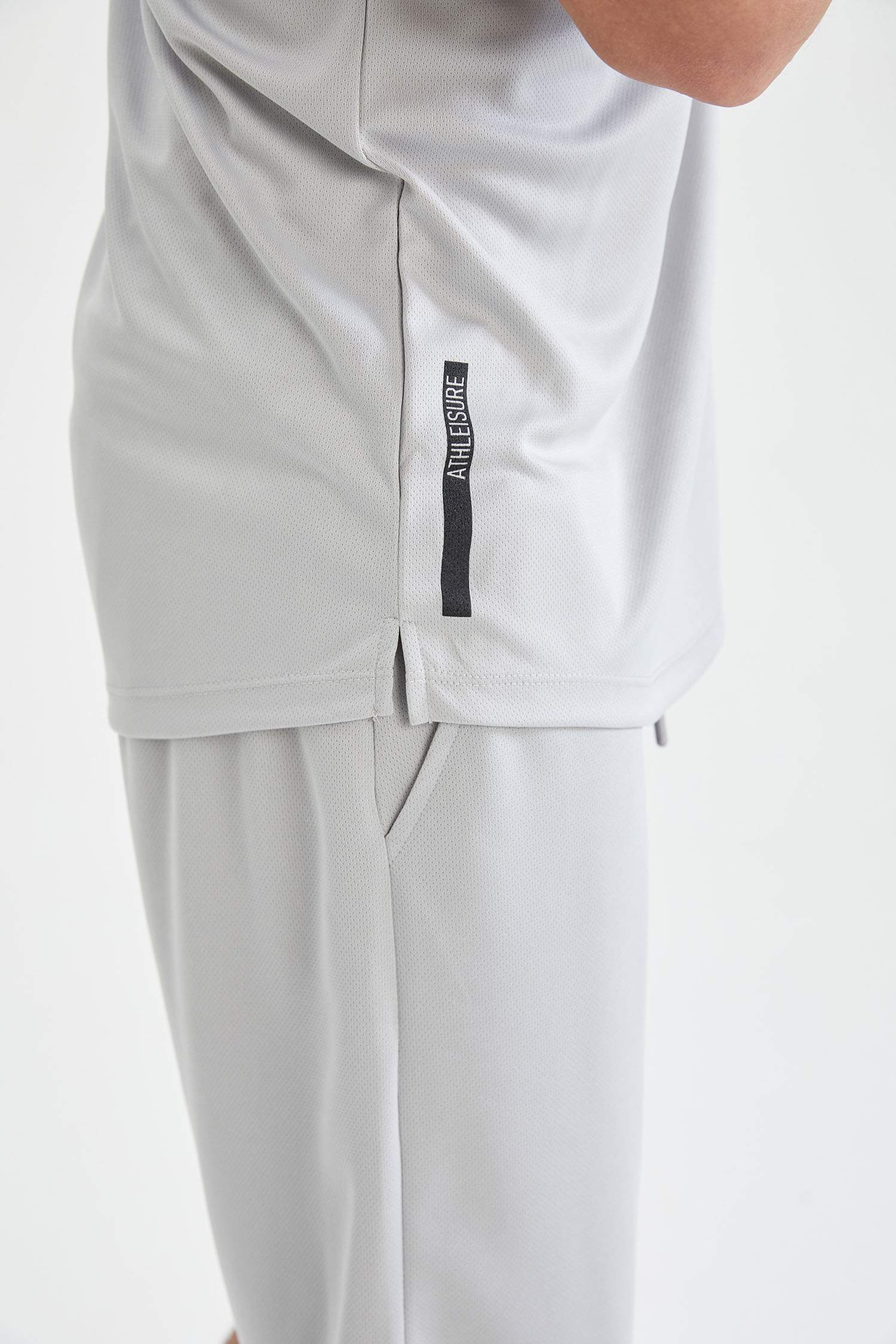 Slim Fit Beli Bağcıklı Spor Şort
