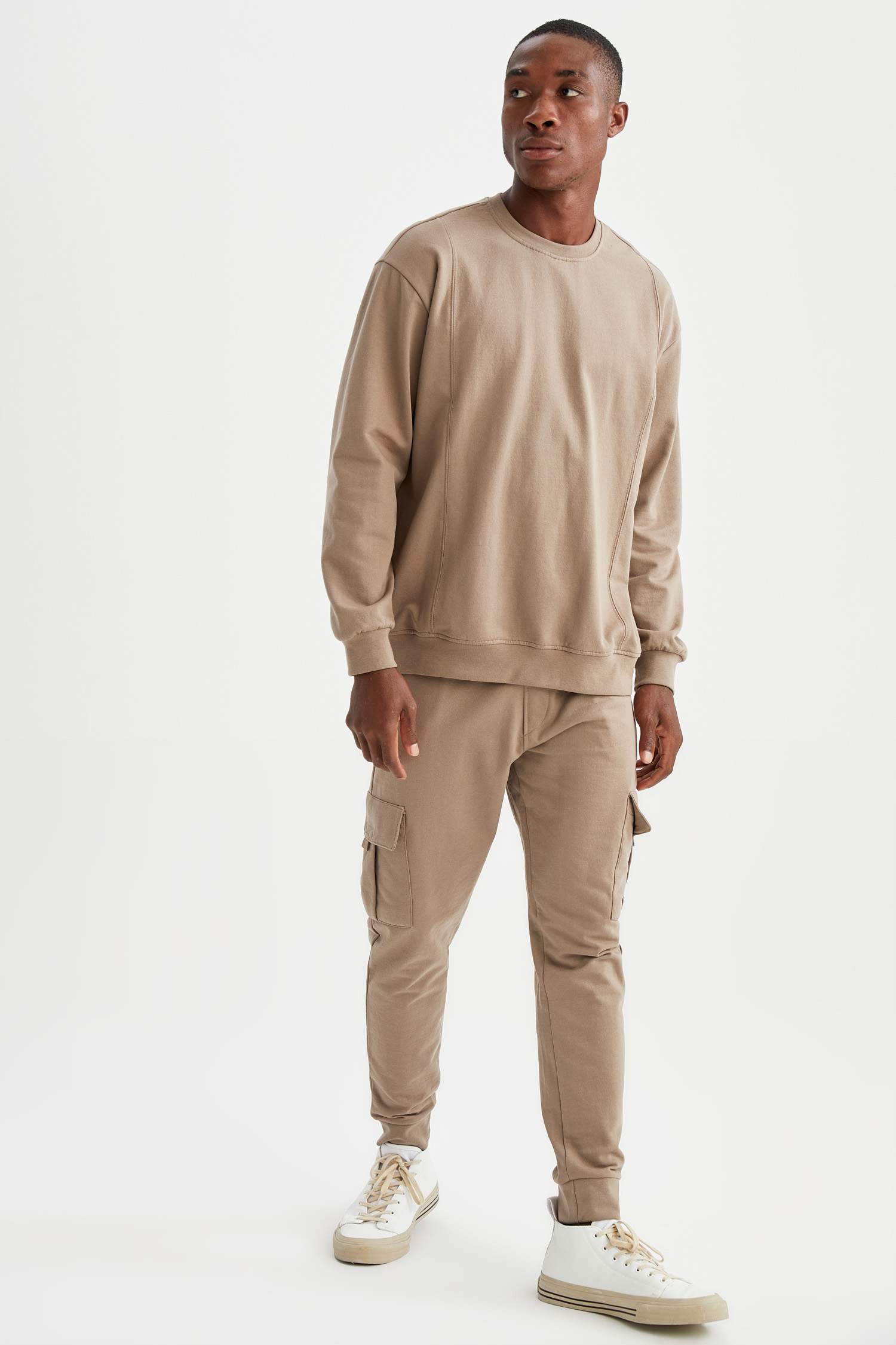 Oversize Fit Bisiklet Yaka Basic Sweatshirt