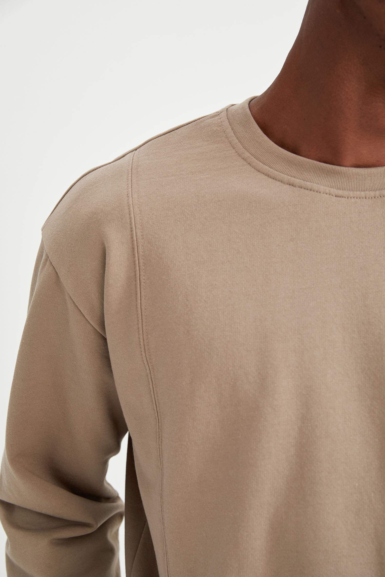 Oversize Fit Bisiklet Yaka Basic Sweatshirt