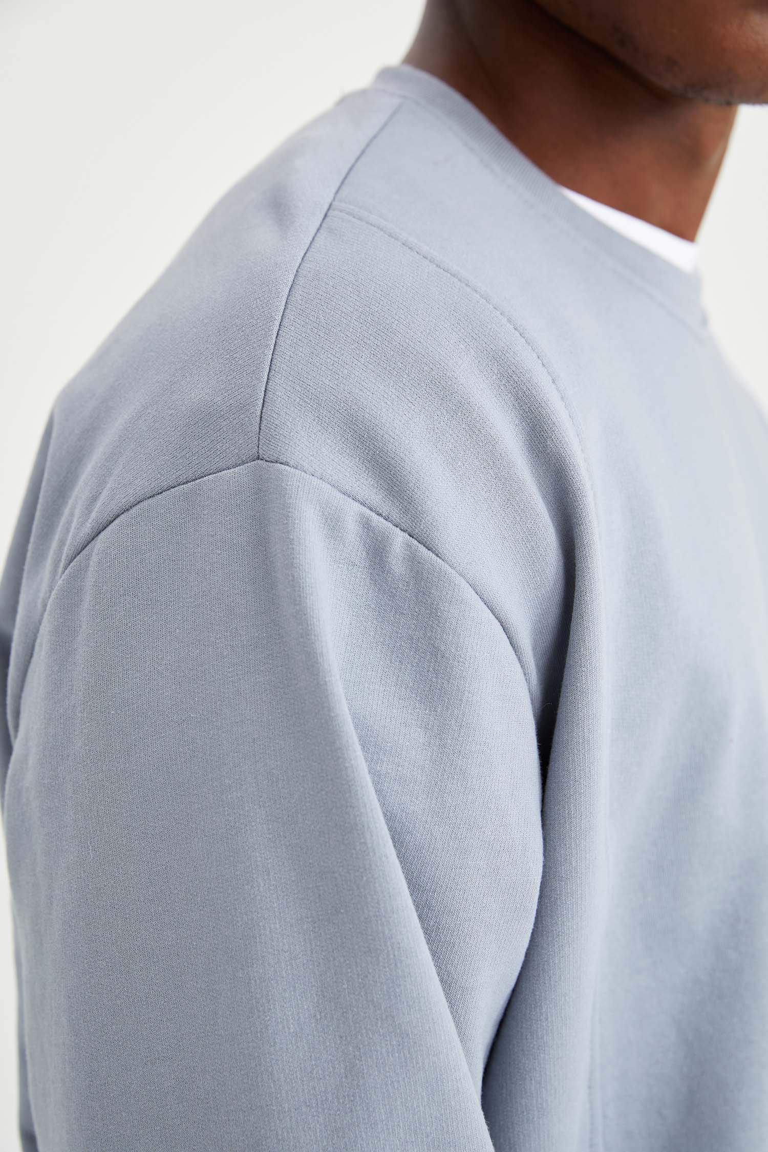 Oversize Fit Bisiklet Yaka Basic Sweatshirt