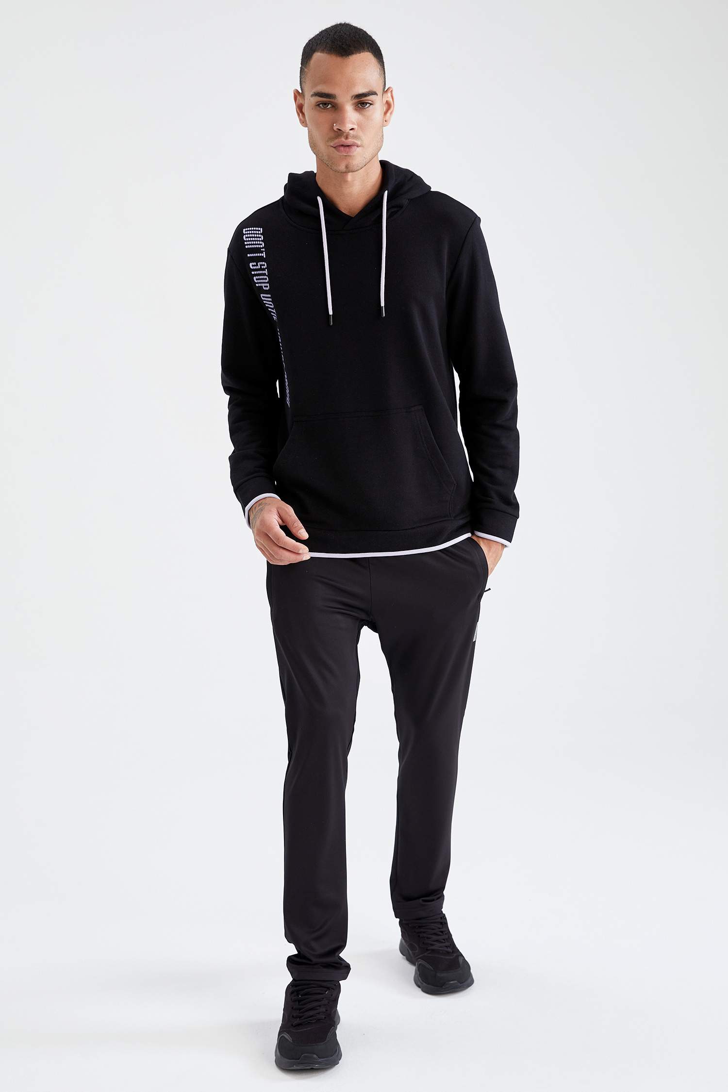 Regular Fit Kapüşonlu Baskılı Uzun Kollu Sweatshirt