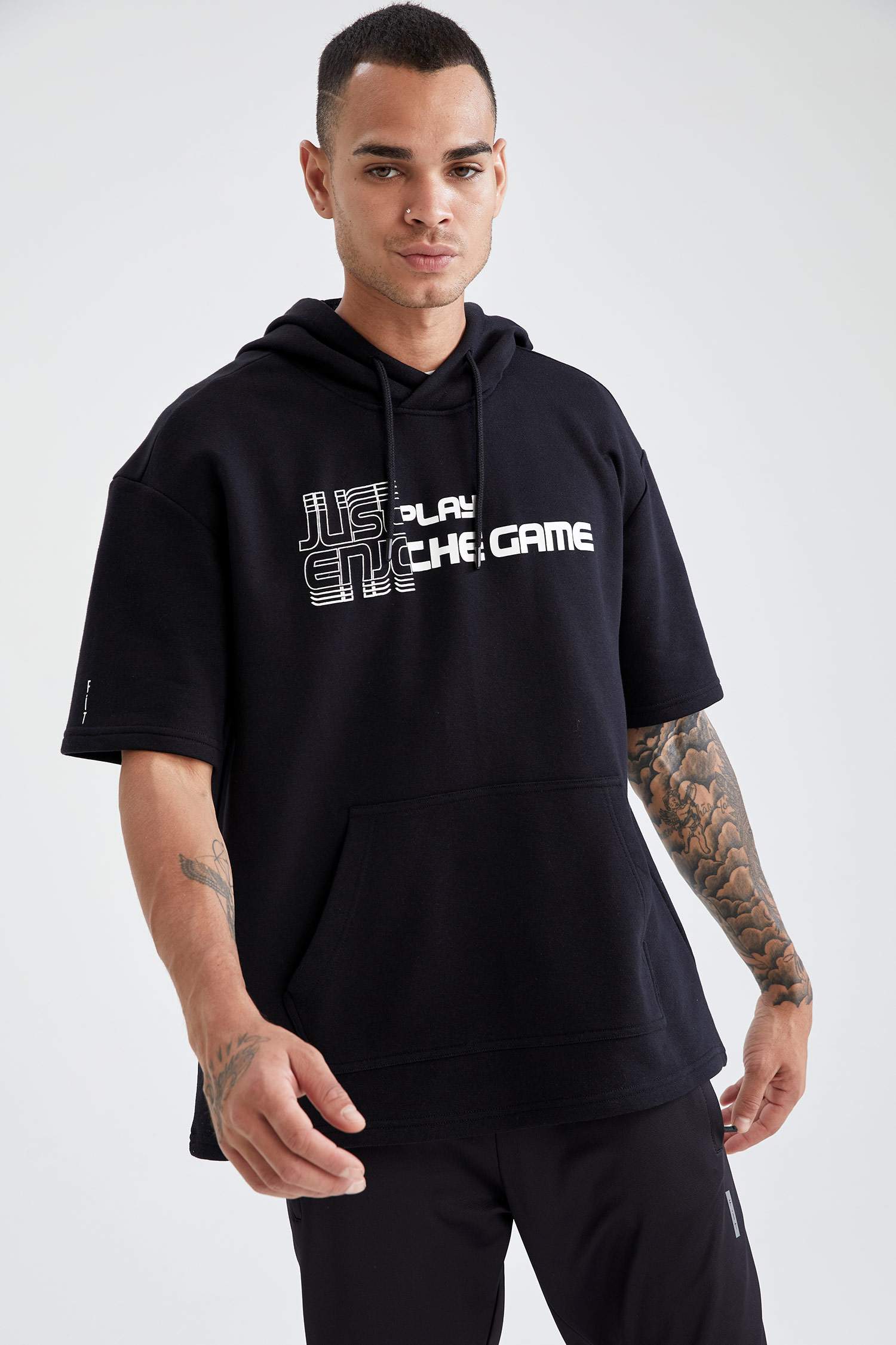 Oversize Fit Kapüşonlu Slogan Baskılı Kısa Kollu Sweatshirt