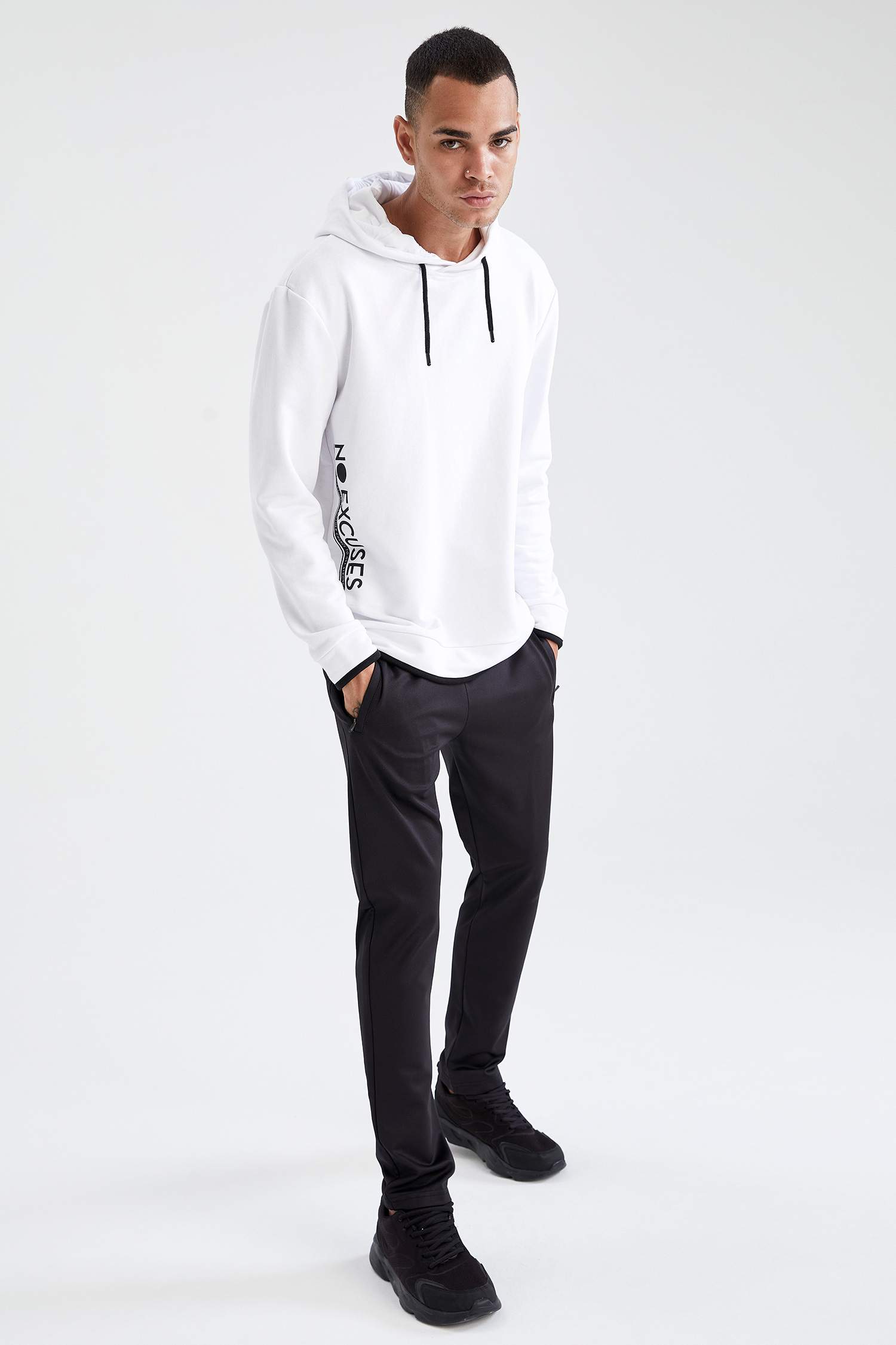 Regular Fit Kapüşonlu Baskılı Pamuklu Uzun Kollu Sweatshirt