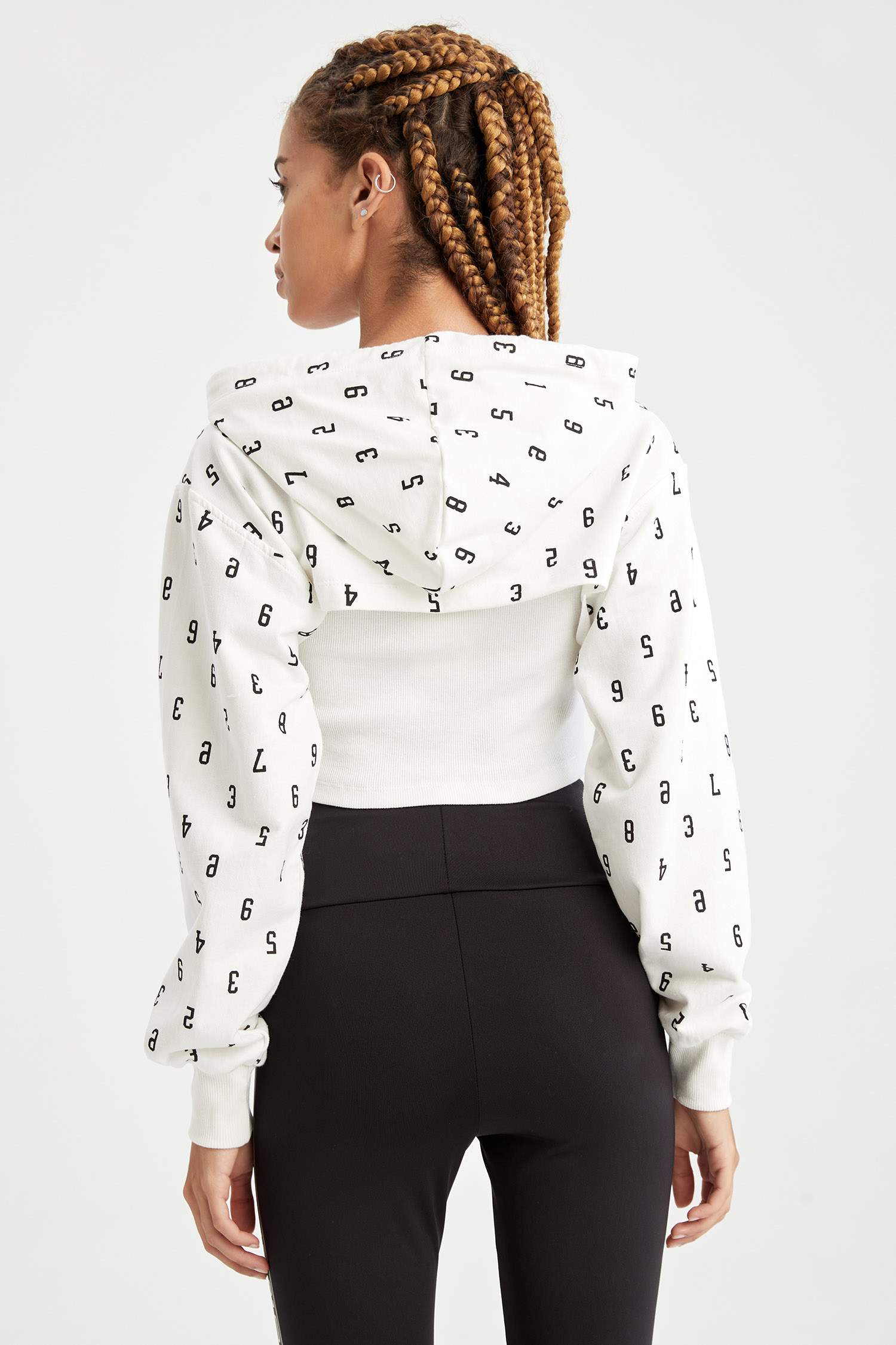 Kapüşonlu Relax Fit Baskılı İçi Yumuşak Tüylü Crop Sweatshirt
