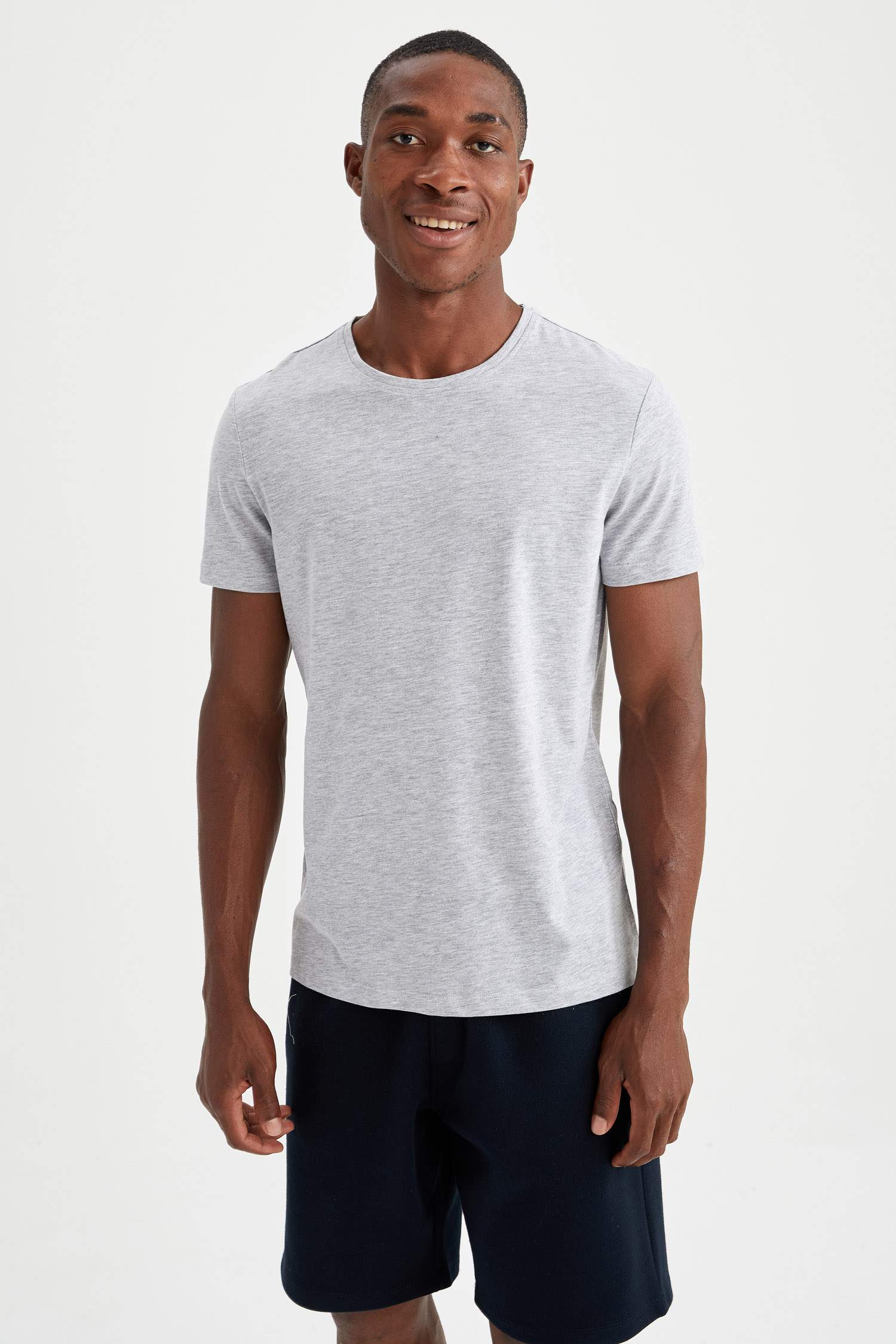 Slim Fit Bisiklet Yaka Basic Pijama Üstü