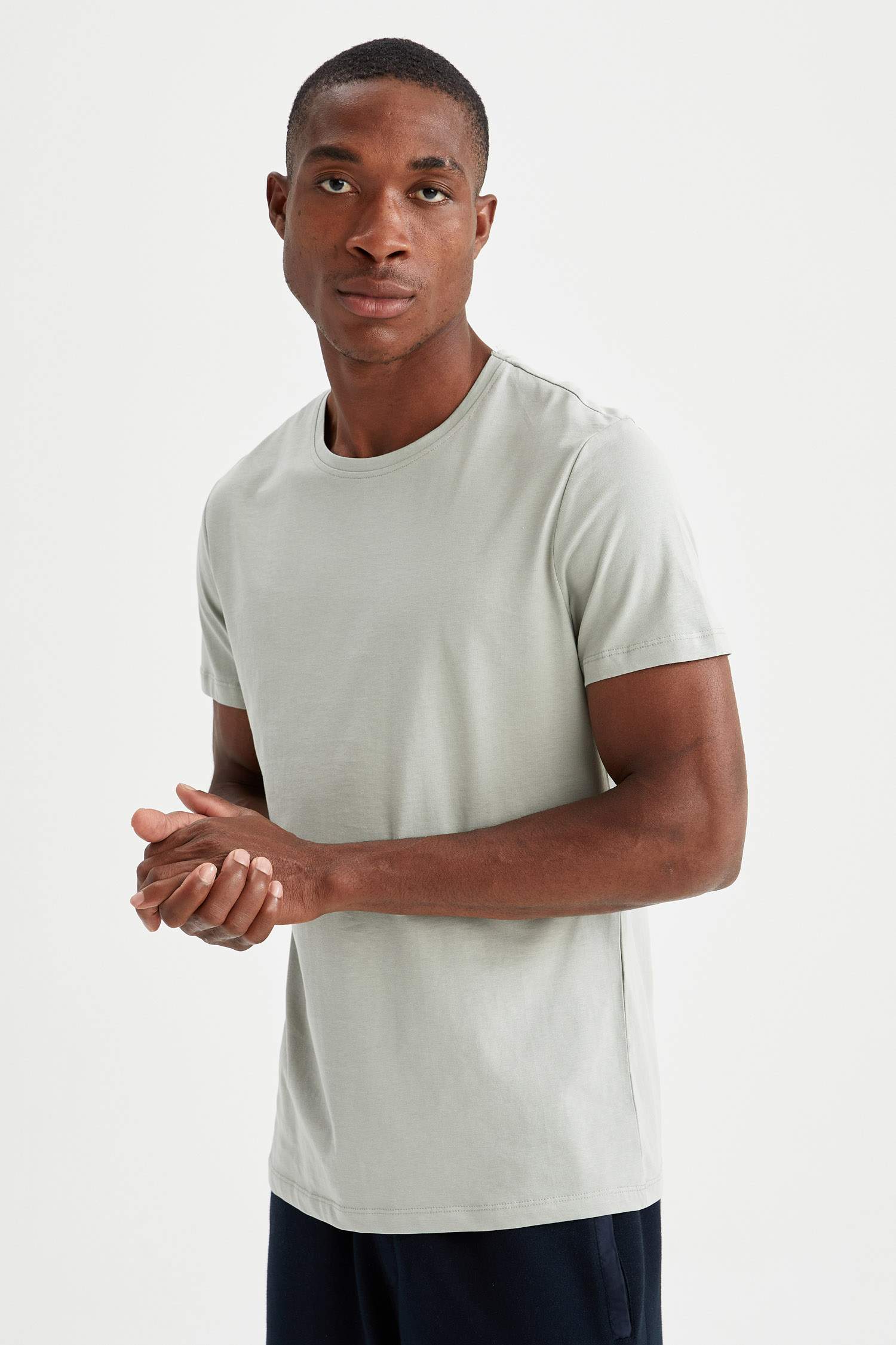 Slim Fit Bisiklet Yaka Basic Pijama Üstü
