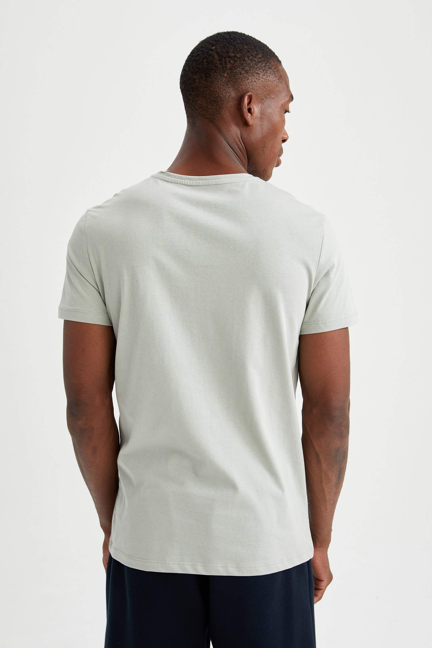 Slim Fit Bisiklet Yaka Basic Pijama Üstü
