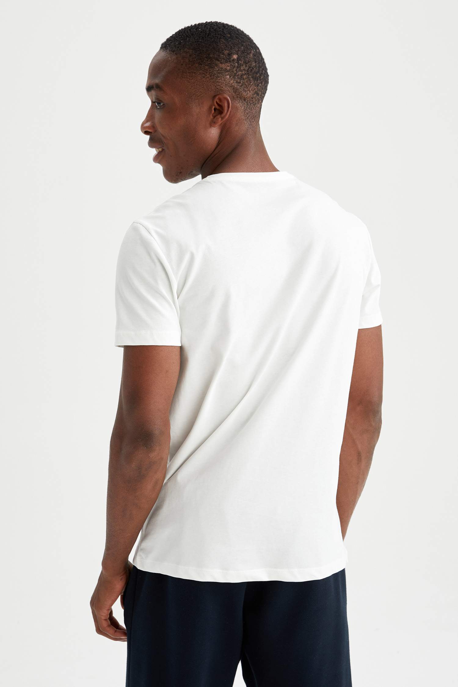 Slim Fit Bisiklet Yaka Basic Pijama Üstü
