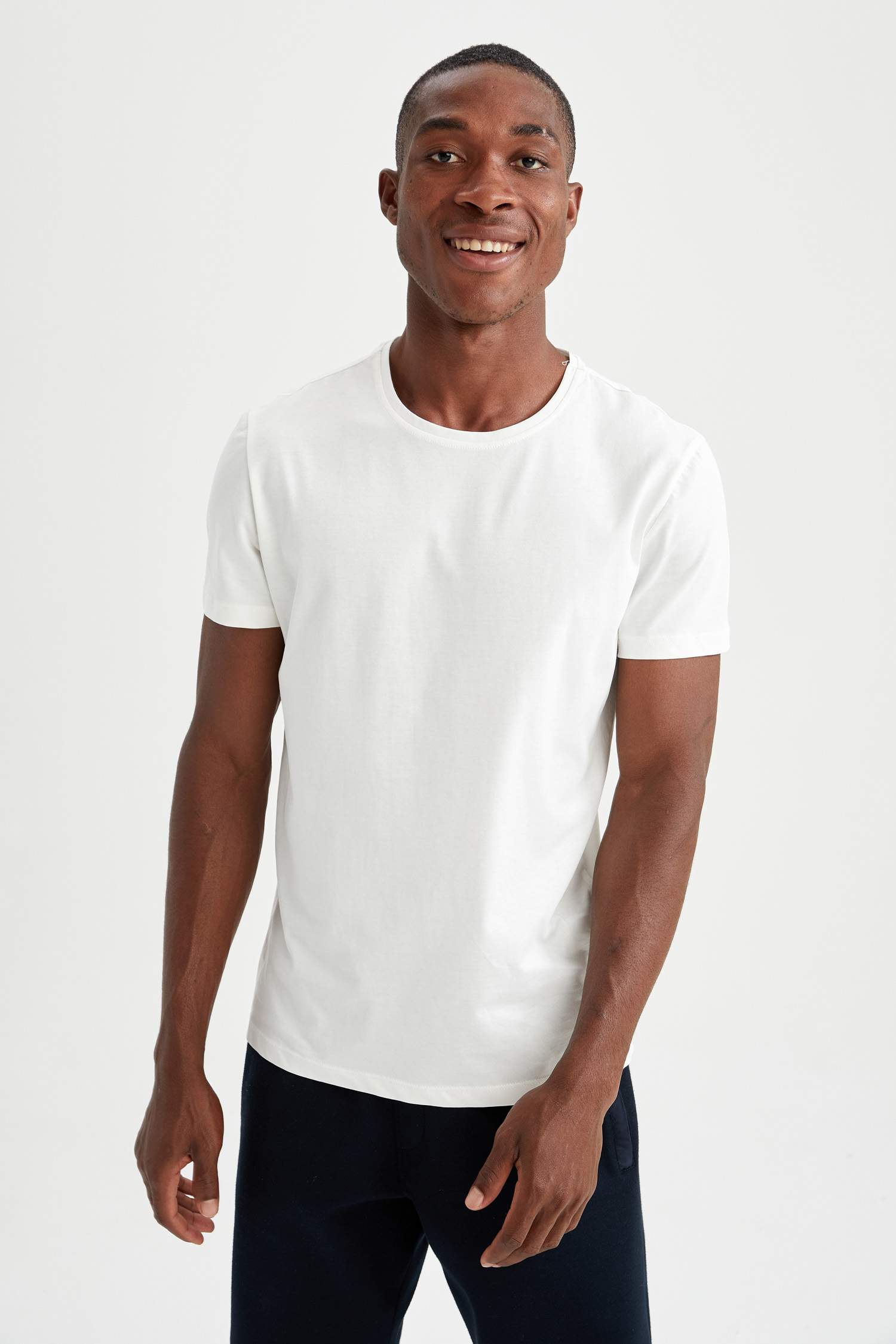Slim Fit Bisiklet Yaka Basic Pijama Üstü