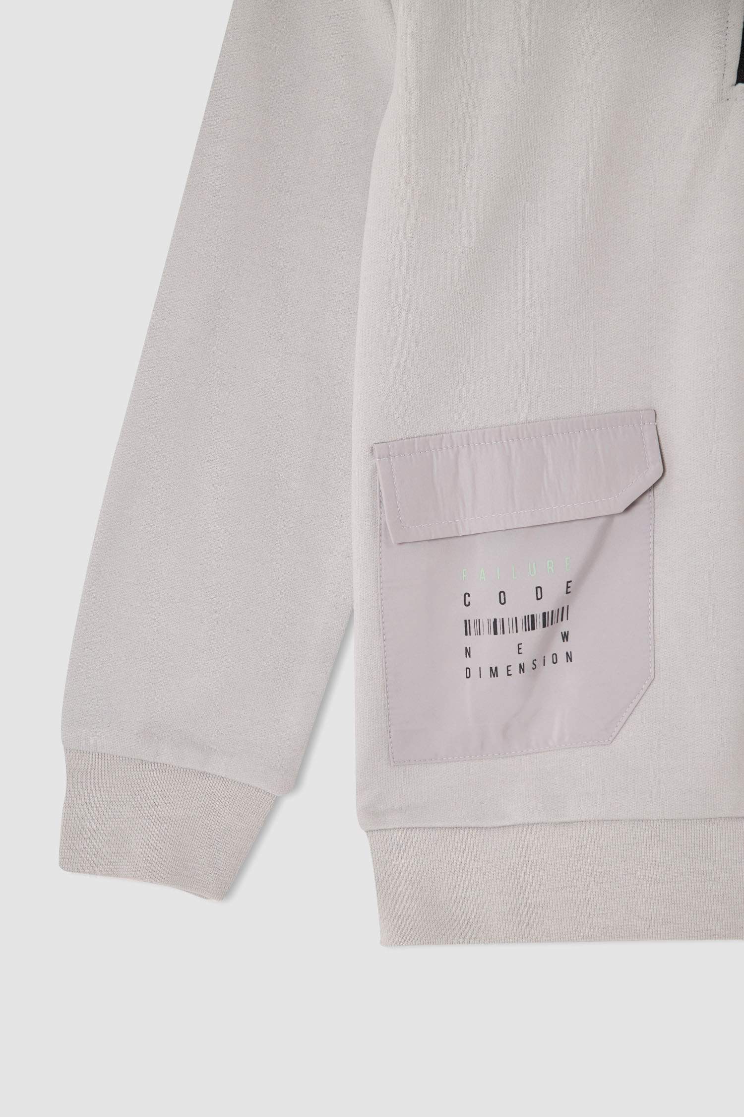 Erkek Çocuk Regular Fit Kapüşonlu Cepli Sweatshirt
