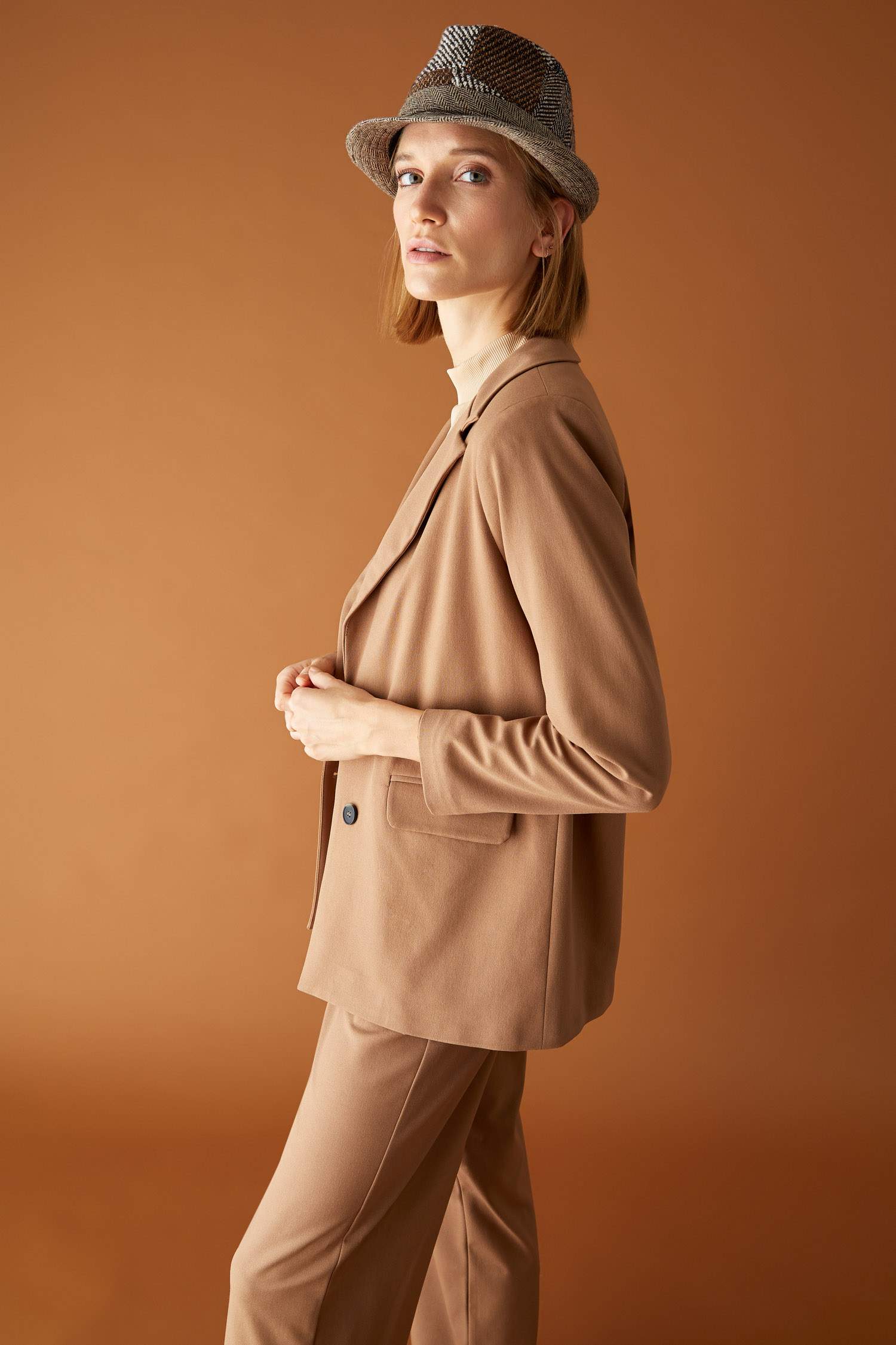 Kapaklı Cepli Relax Fit Uzun Kollu Blazer Ceket