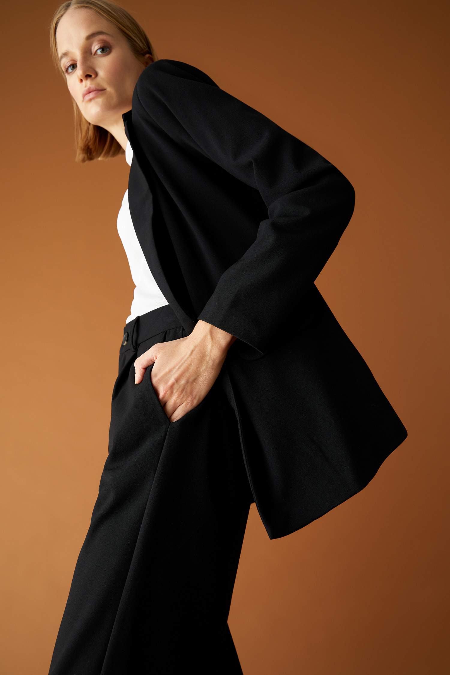 Kapaklı Cepli Relax Fit Uzun Kollu Blazer Ceket