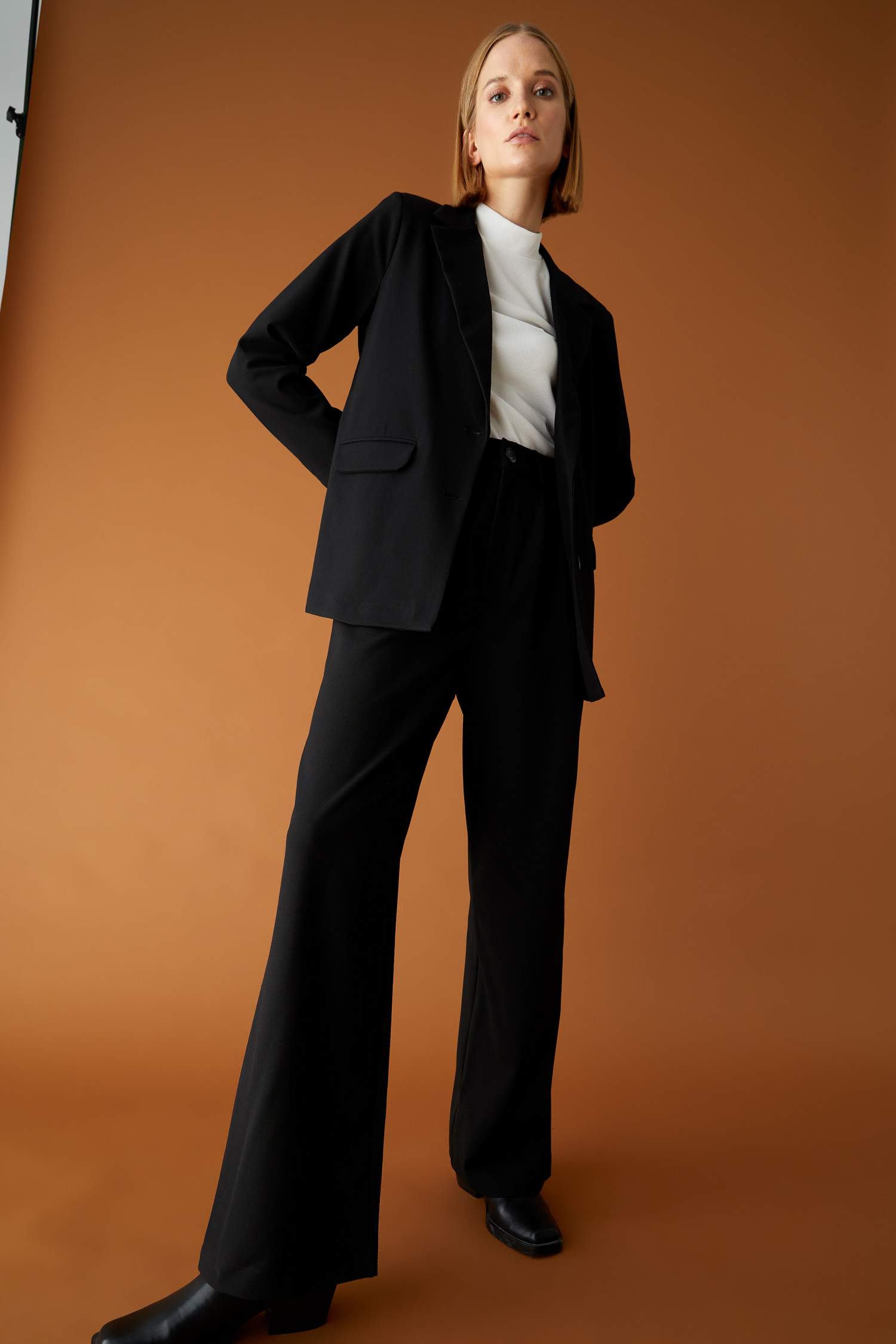 Kapaklı Cepli Relax Fit Uzun Kollu Blazer Ceket