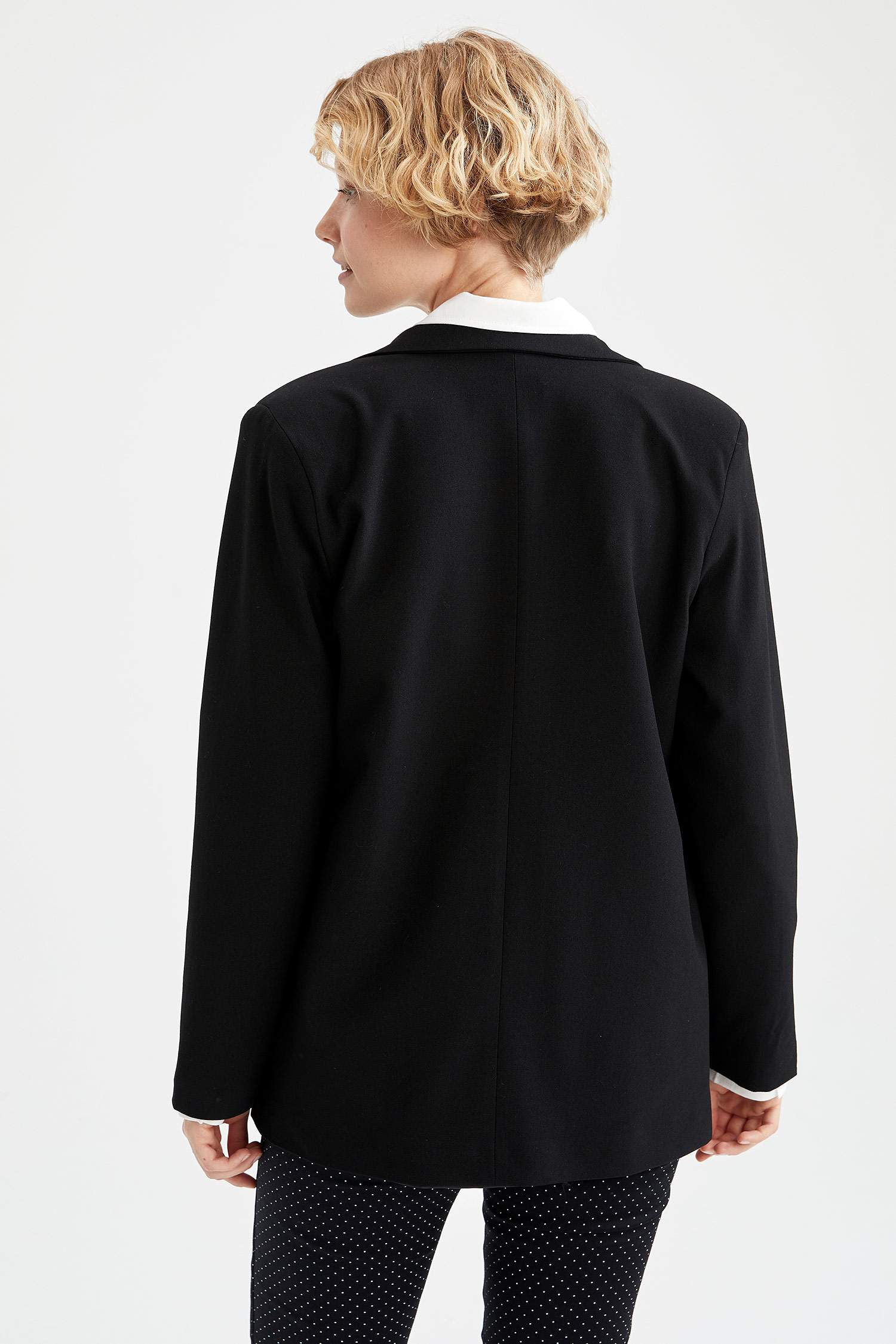 Kapaklı Cepli Relax Fit Uzun Kollu Blazer Ceket