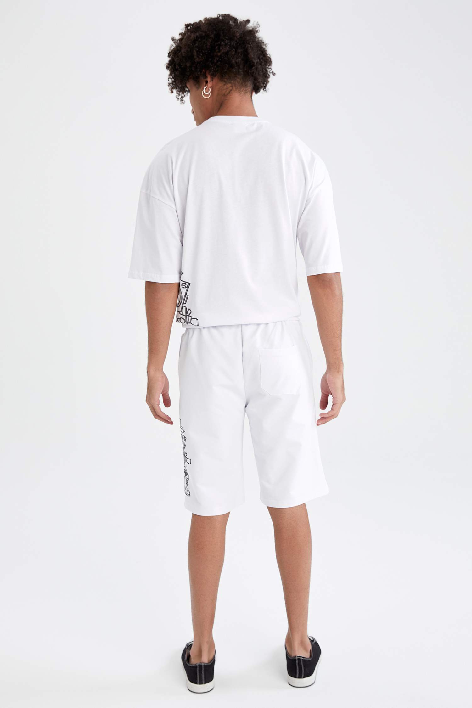 Slim Fit Baskılı Şort