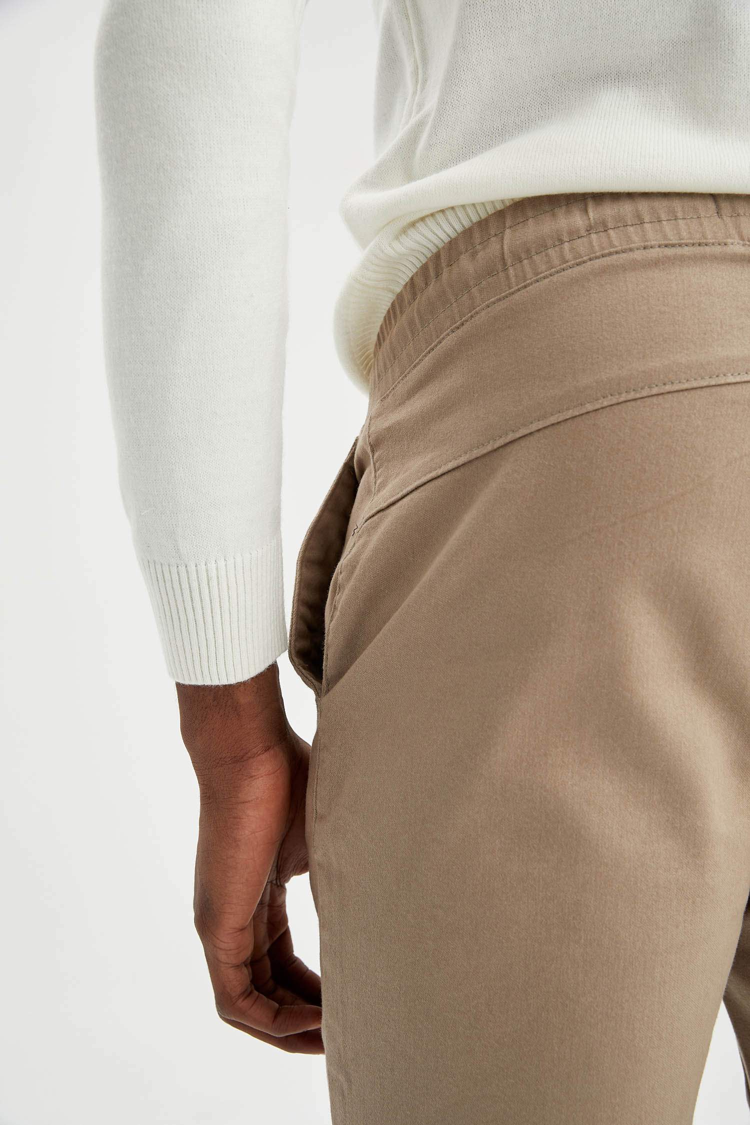 Jogger Fit Beli Bağcıklı Chino Pantolon