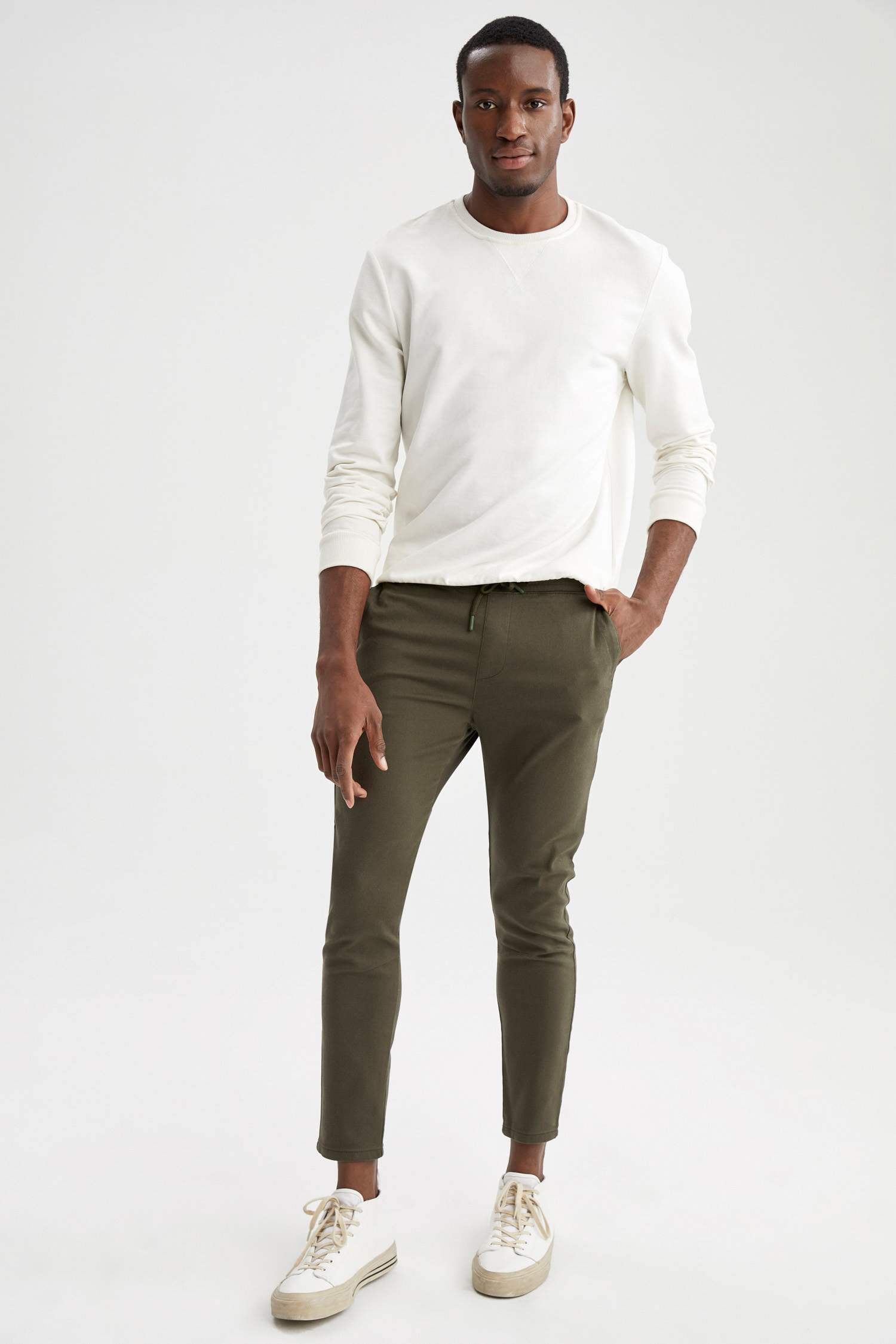 Jogger Fit Beli Bağcıklı Chino Pantolon