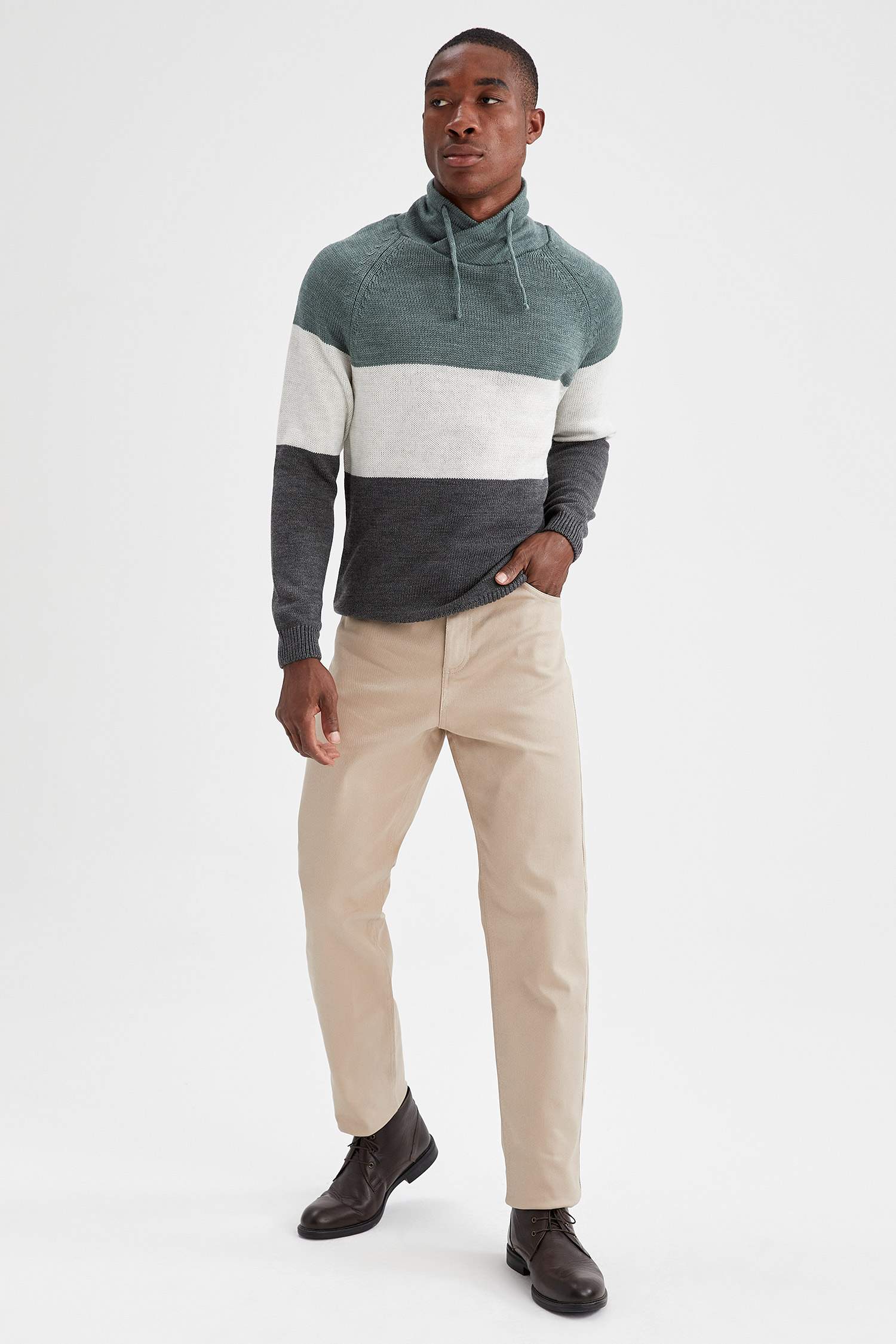 Relax Fit Basic Chino Pantolon