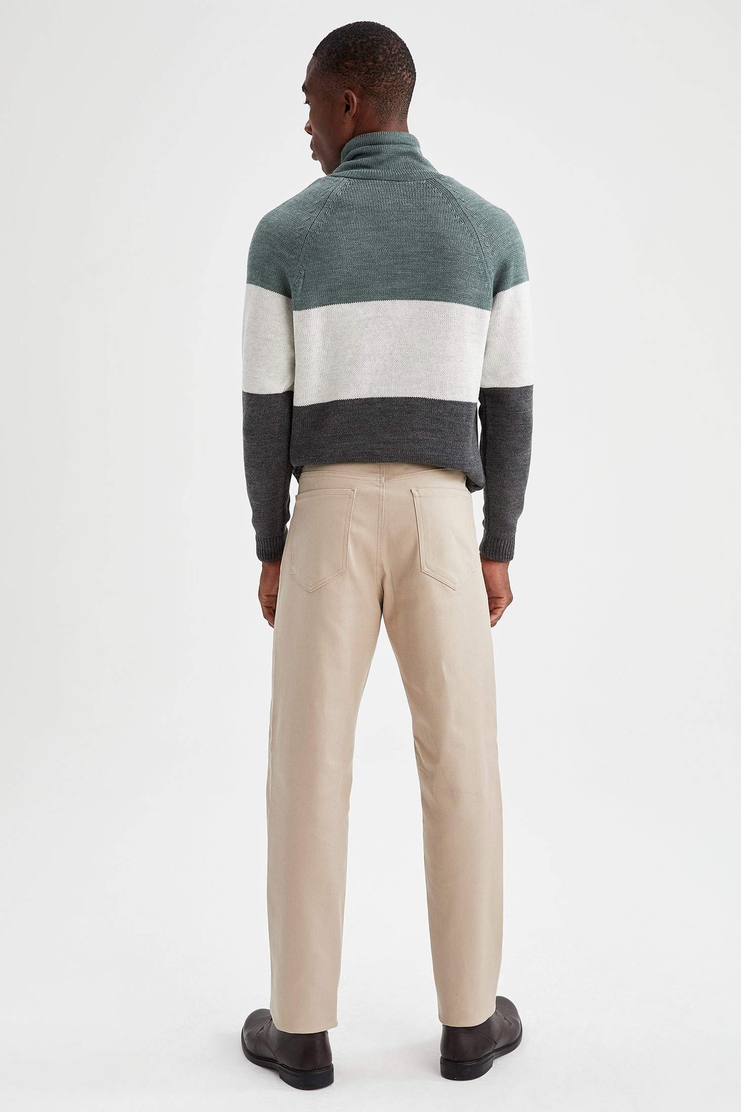 Relax Fit Basic Chino Pantolon
