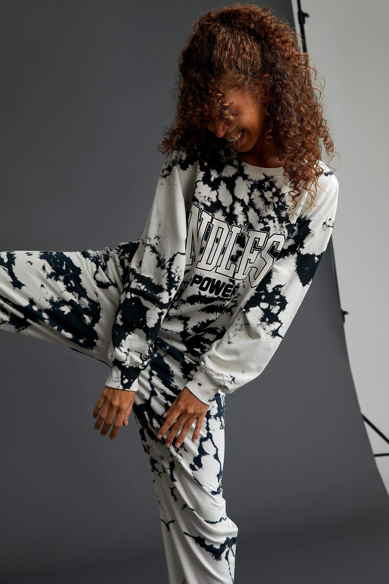 Batik Baskılı Oversize Fit Sweatshirt