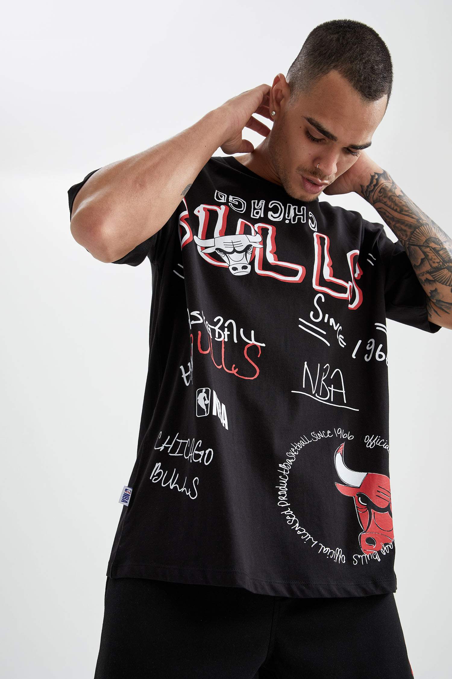 Oversize Fit NBA Lisanslı Chicago Bulls Baskılı Bisiklet Yaka Tişört