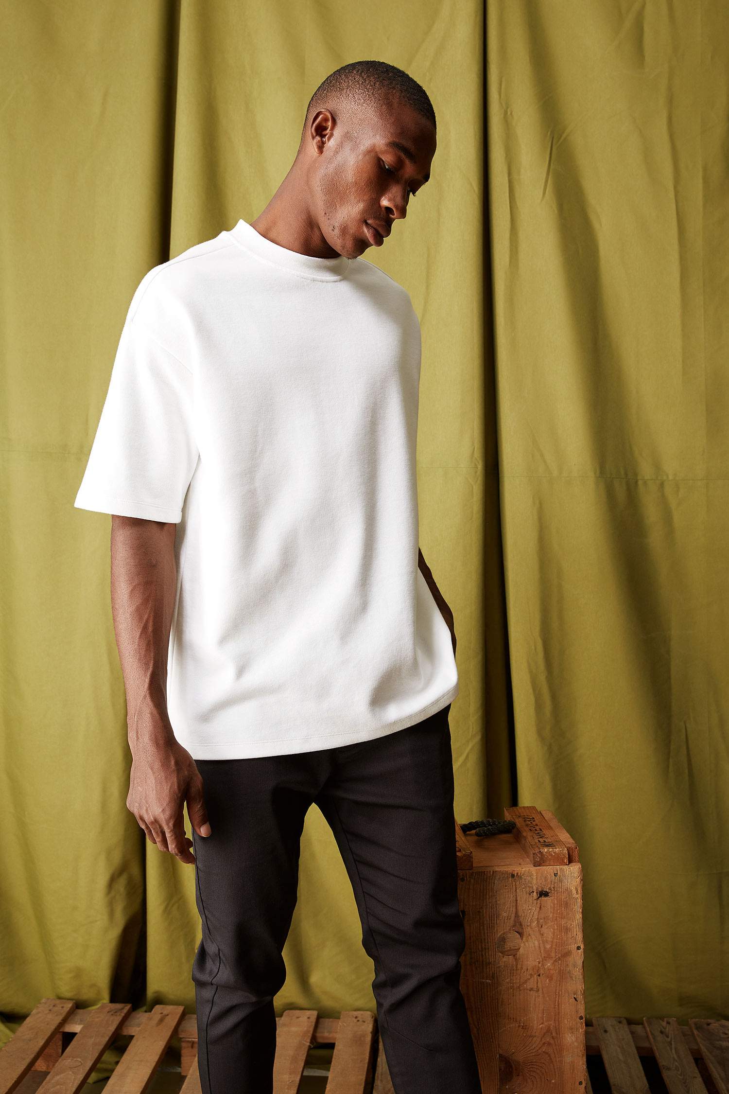 Oversize Fit Bisiklet Yaka Basic Kısa Kollu Tişört