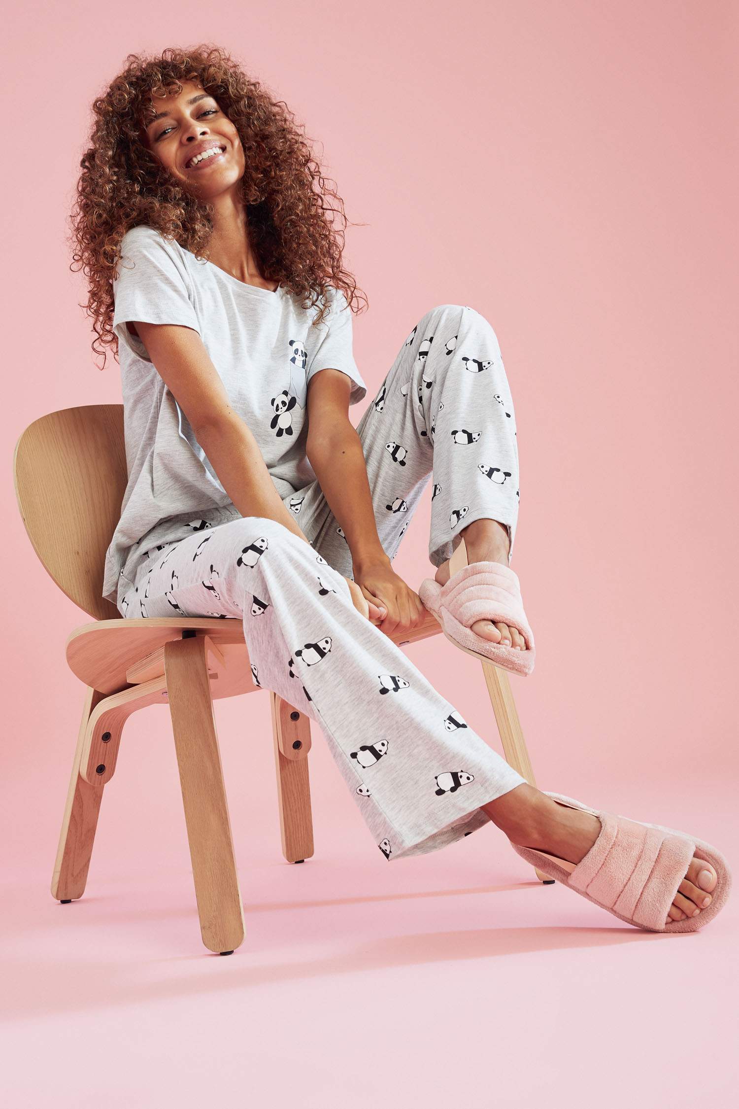 Panda Baskılı Kısa Kollu Üst ve Uzun Alt Pijama Takımı