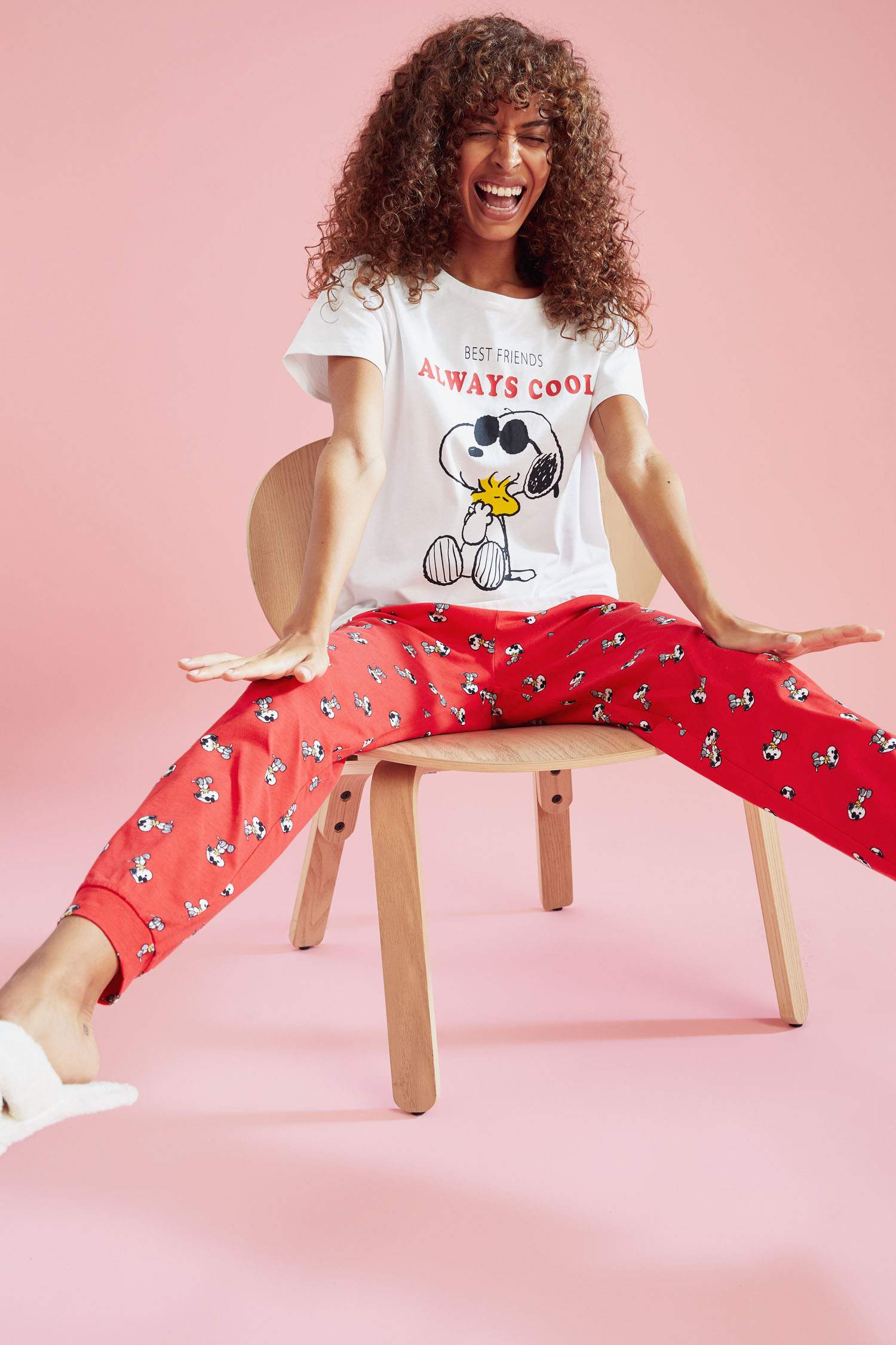 Snoopy Lisanslı Kısa Kollu Üst ve Uzun Alt Pijama Takımı