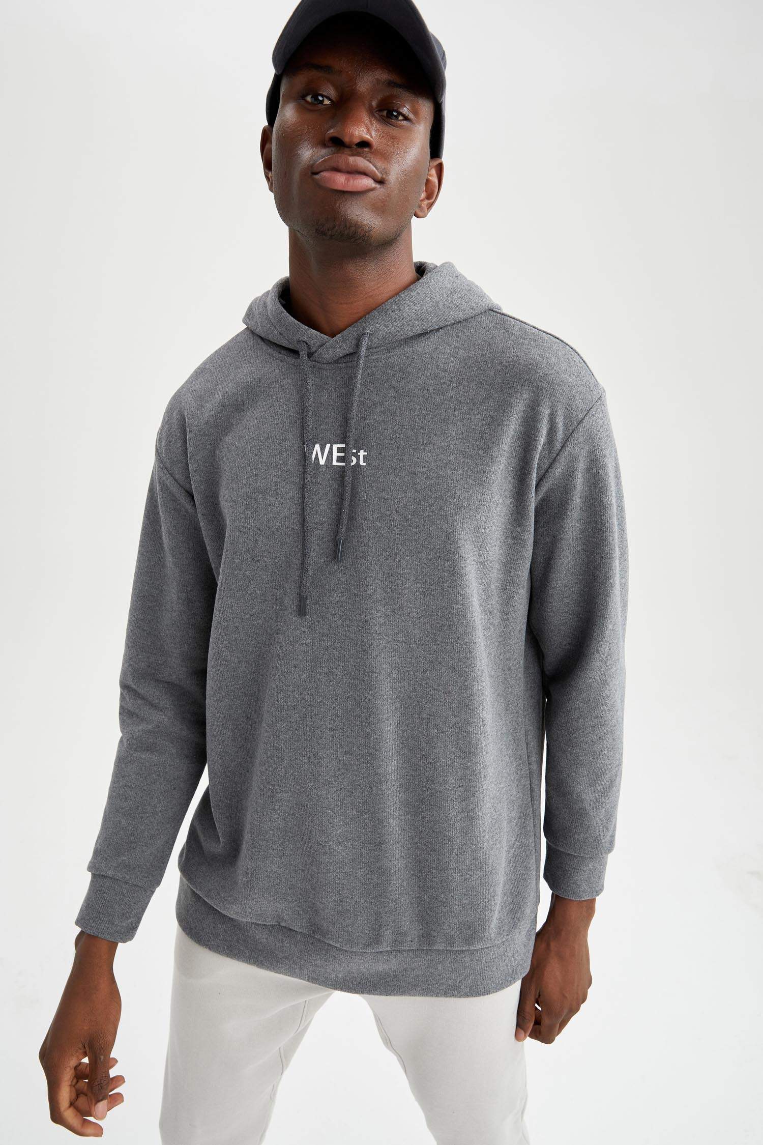 Oversize Fit Kapüşonlu Baskılı Uzun Kollu Sweatshirt