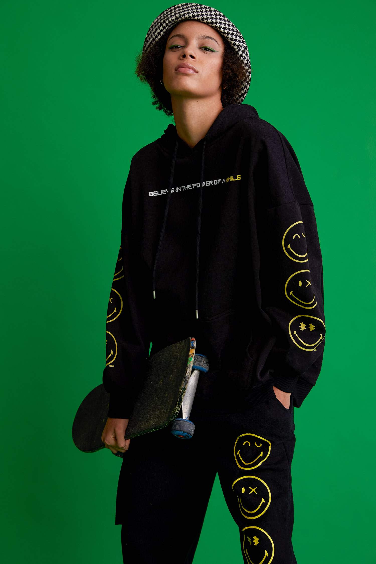 Smiley Lisanslı Oversize Fit Sweatshirt