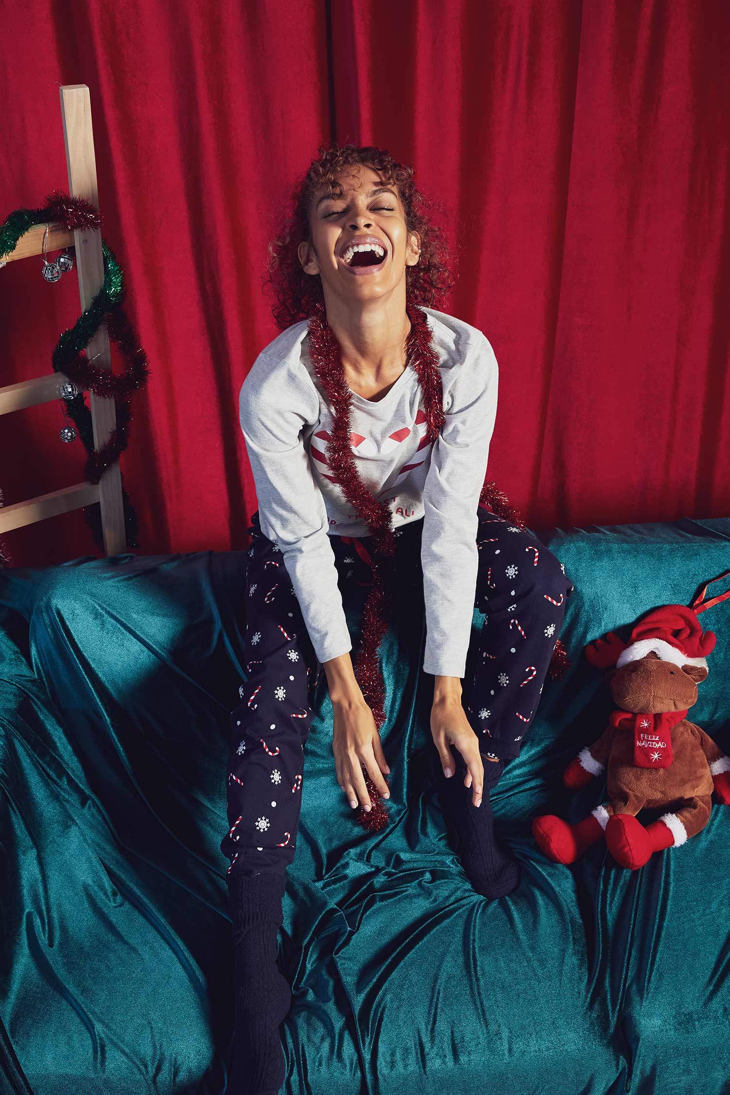 Yılbaşı Temalı Pamuklu Pijama Takımı