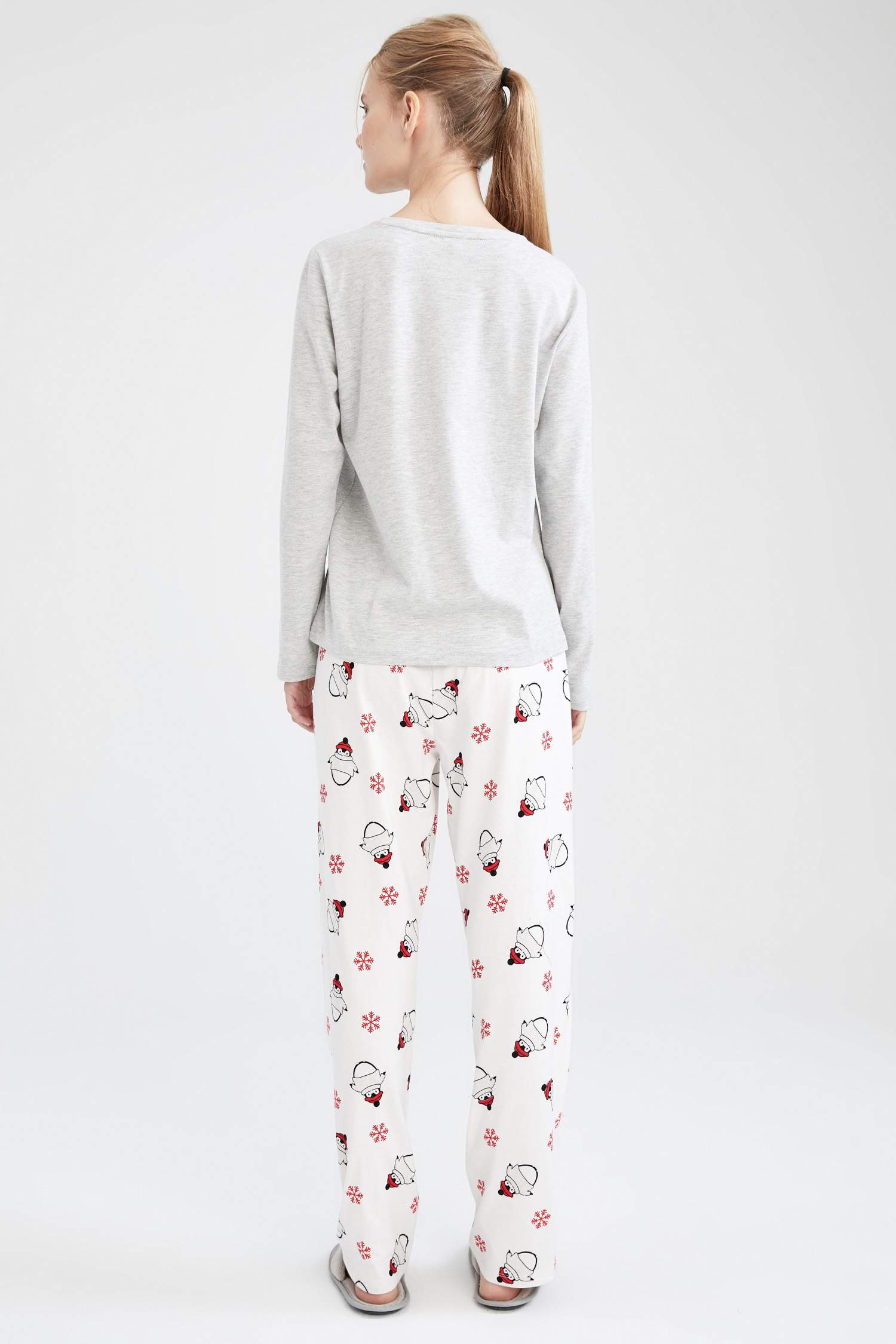 Fall In Love Regular Fit Yılbaşı Temalı Penguen Figürlü Uzun Kollu Pijama Takımı