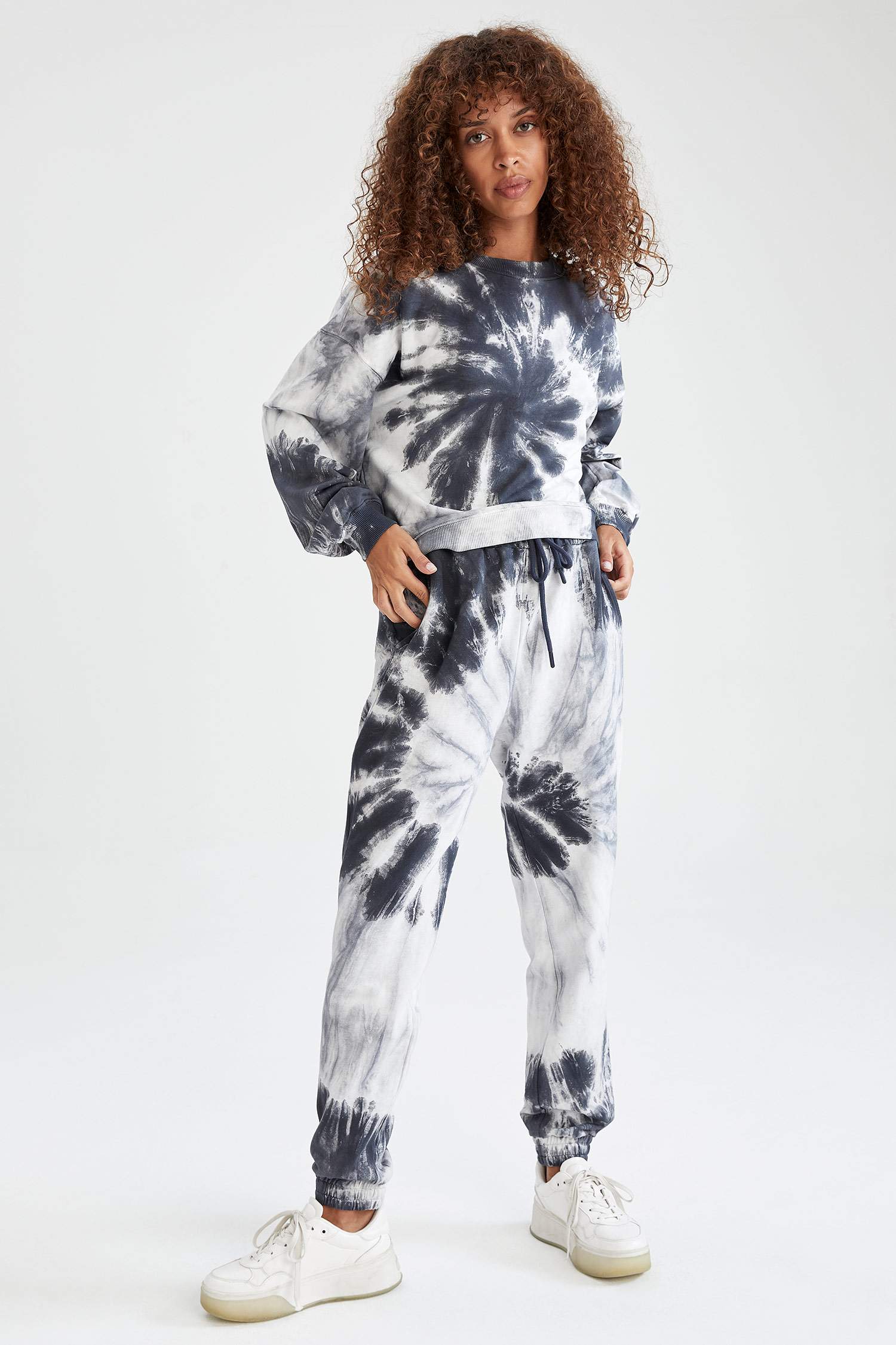 Batik Baskılı Relax Fit Sweatshirt
