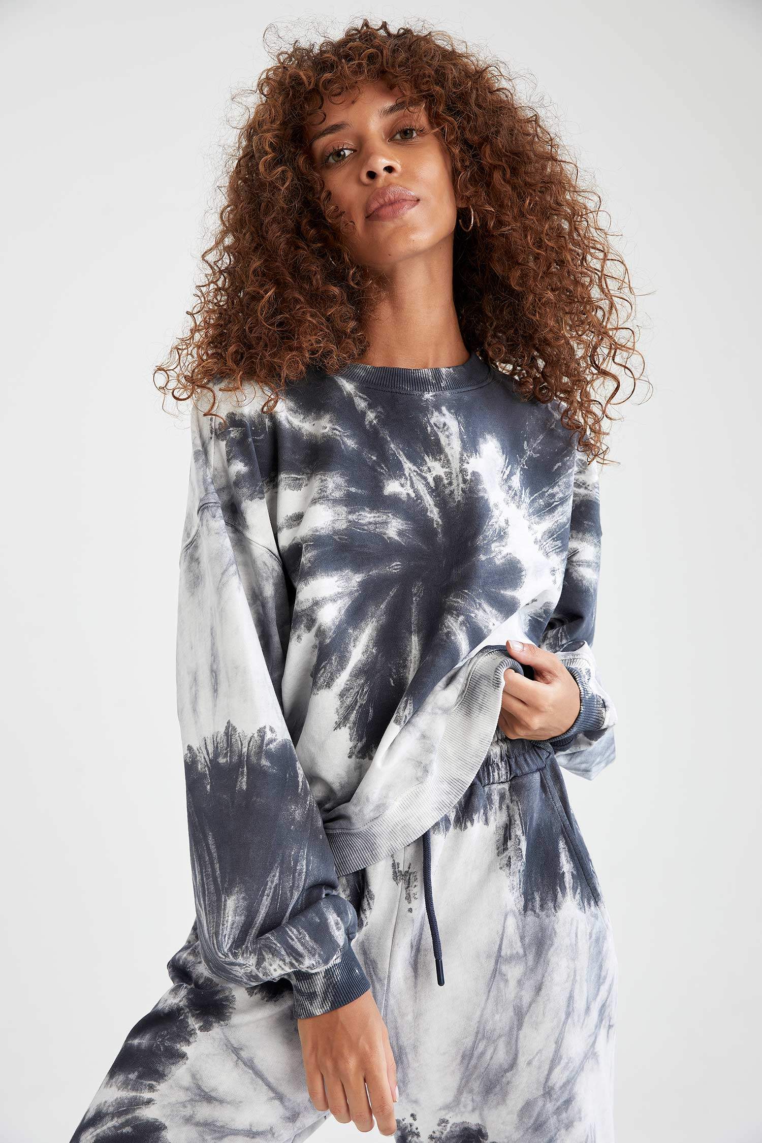 Batik Baskılı Relax Fit Sweatshirt
