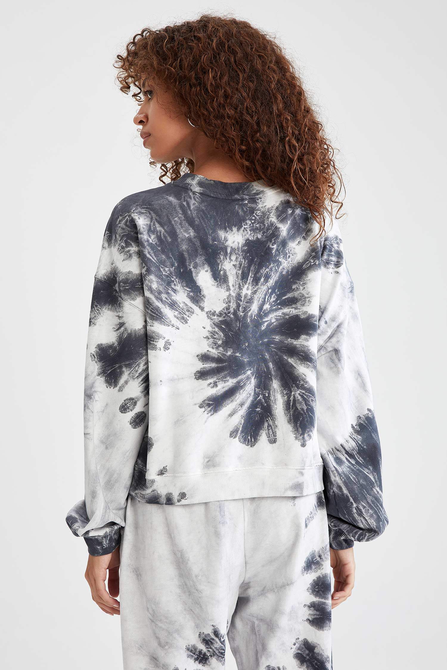 Batik Baskılı Relax Fit Sweatshirt