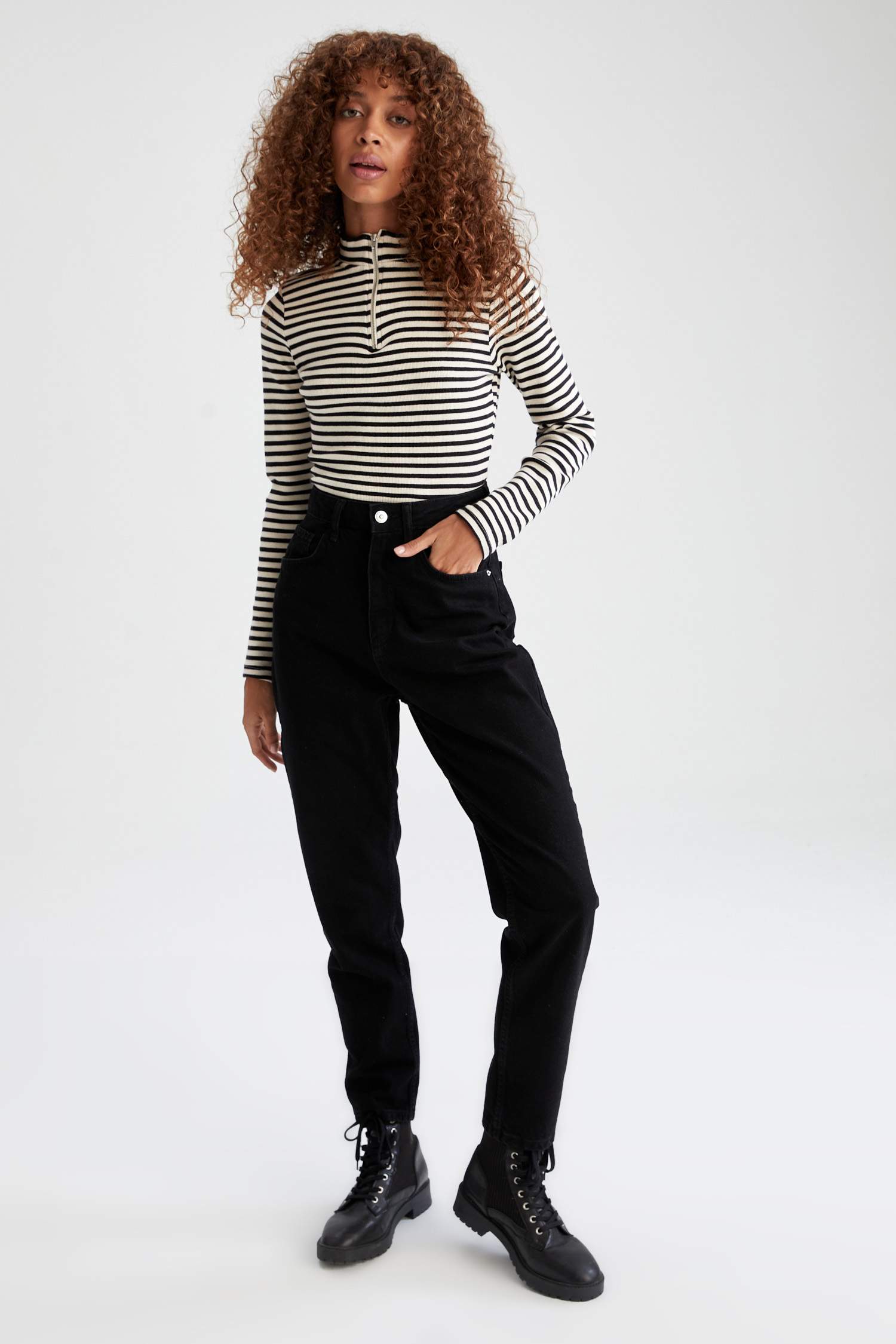 Çizgili Fermuarli Yarım Balıkçı Yaka Slim Fit Uzun Kollu Tişört