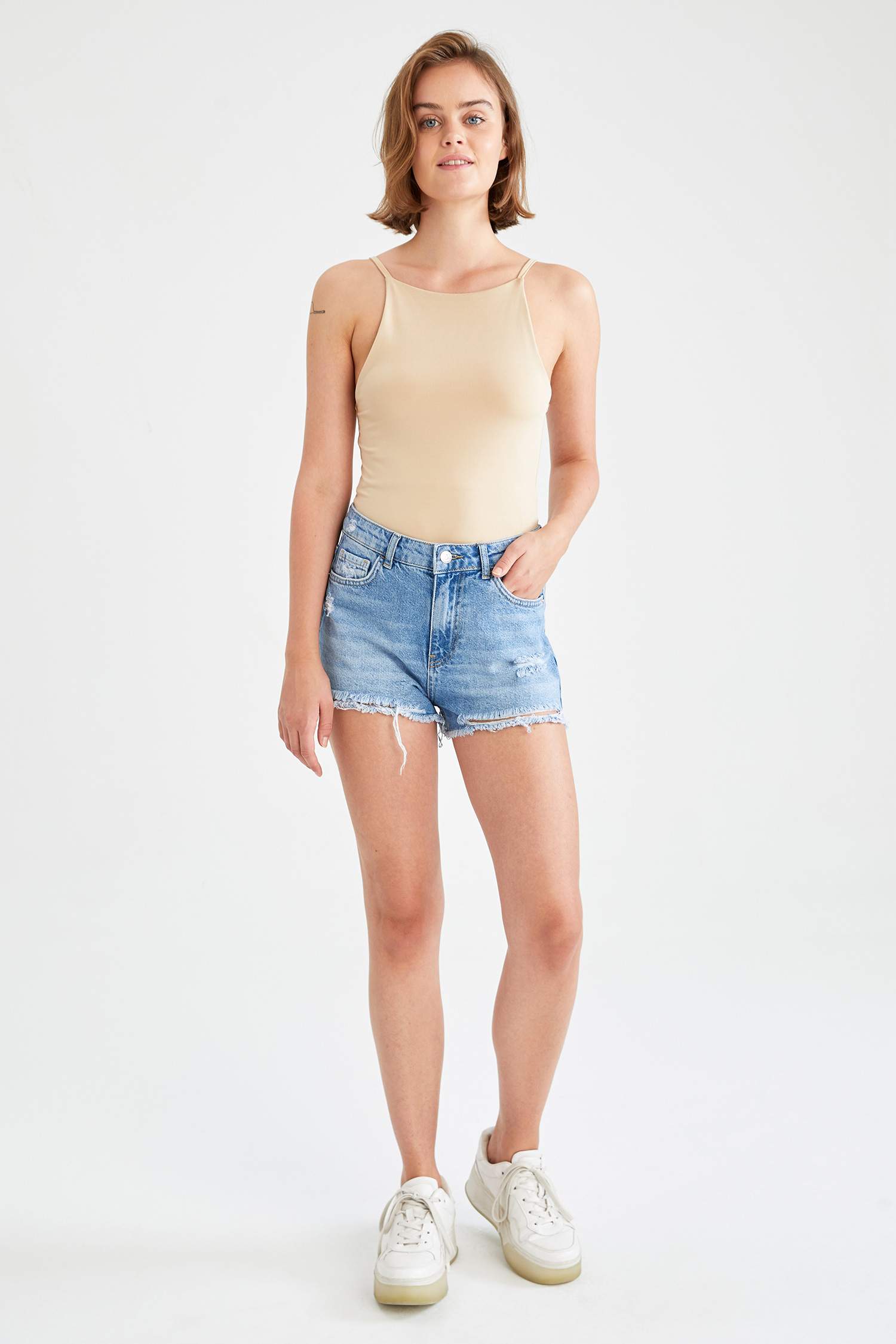 Halter Yaka Slim Fit Çıtçıtlı Body