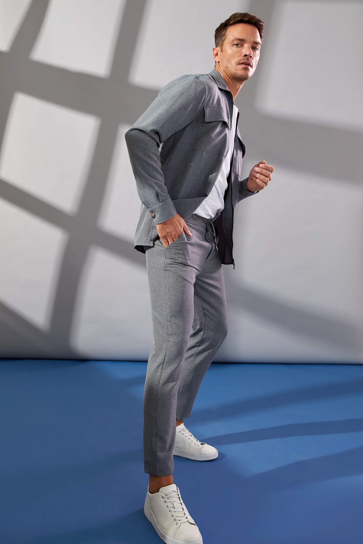 Jogger Fit Beli Bağcıklı Chino Pantolon