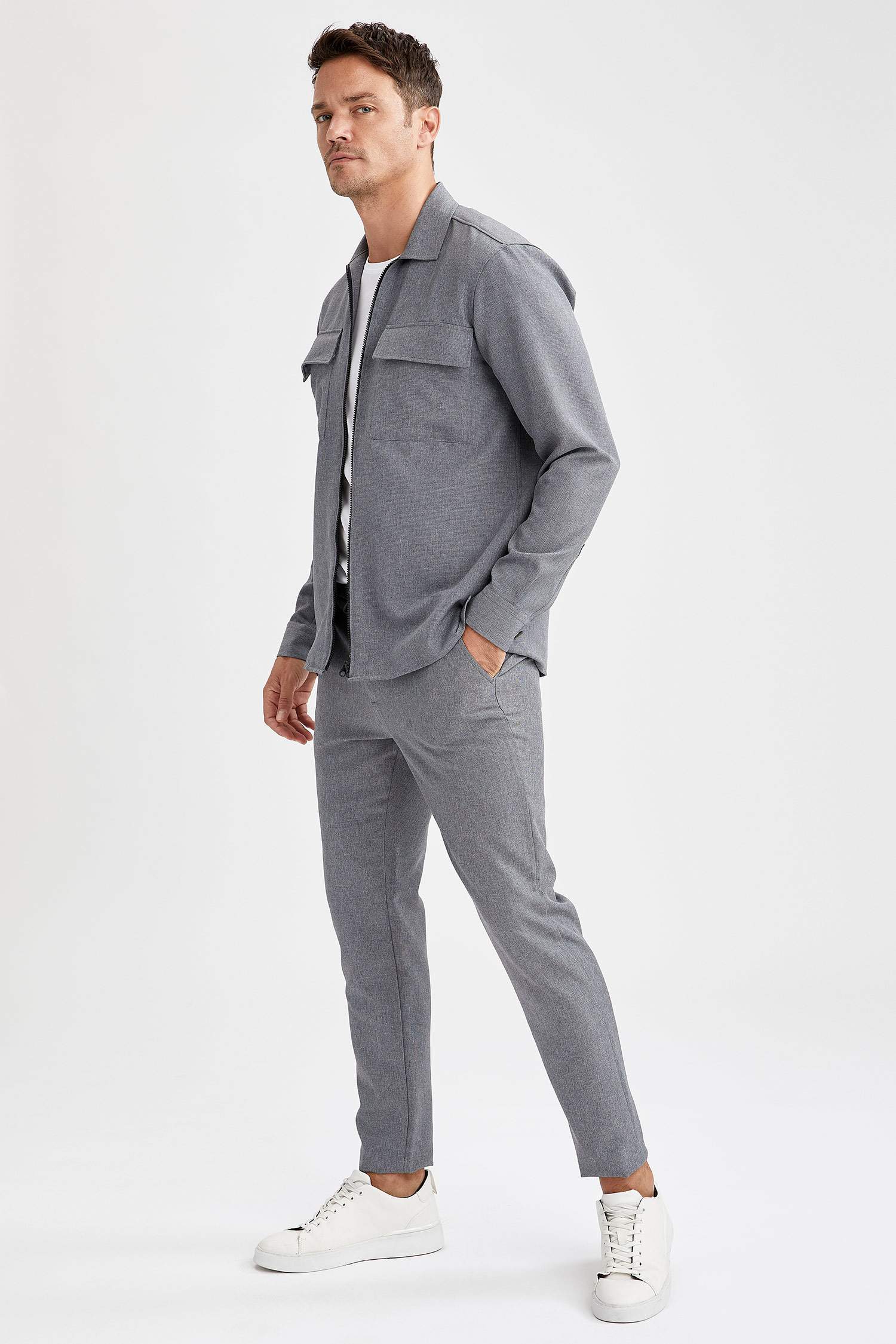 Jogger Fit Beli Bağcıklı Chino Pantolon