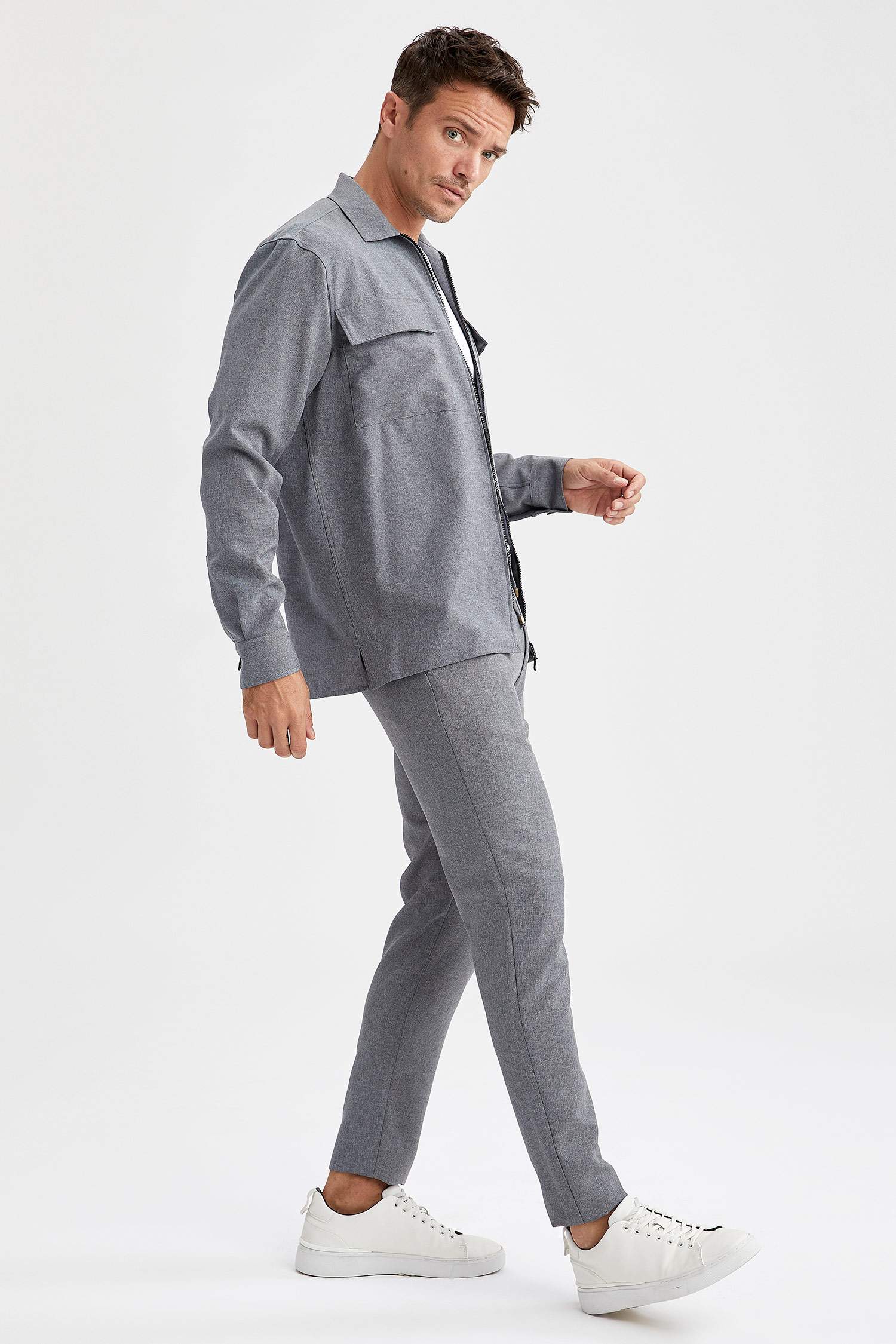 Jogger Fit Beli Bağcıklı Chino Pantolon