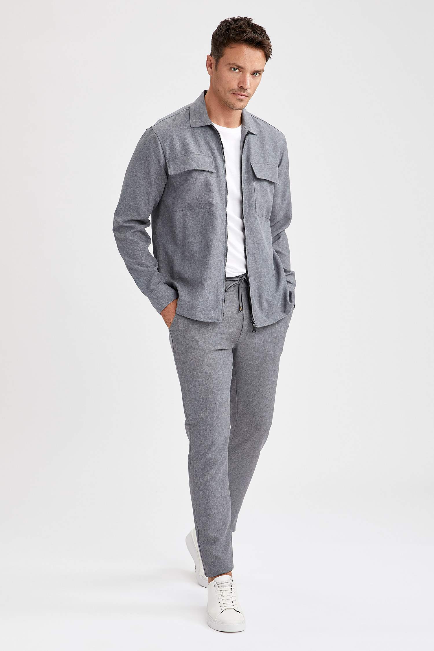 Jogger Fit Beli Bağcıklı Chino Pantolon