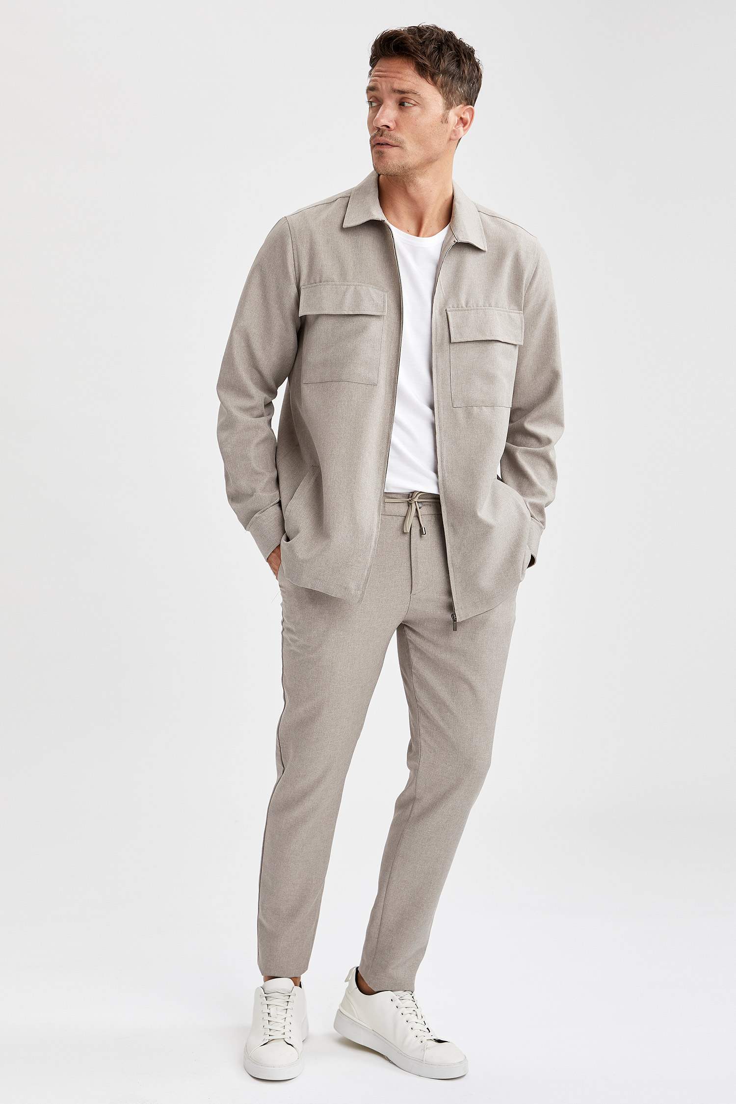 Jogger Fit Beli Bağcıklı Chino Pantolon