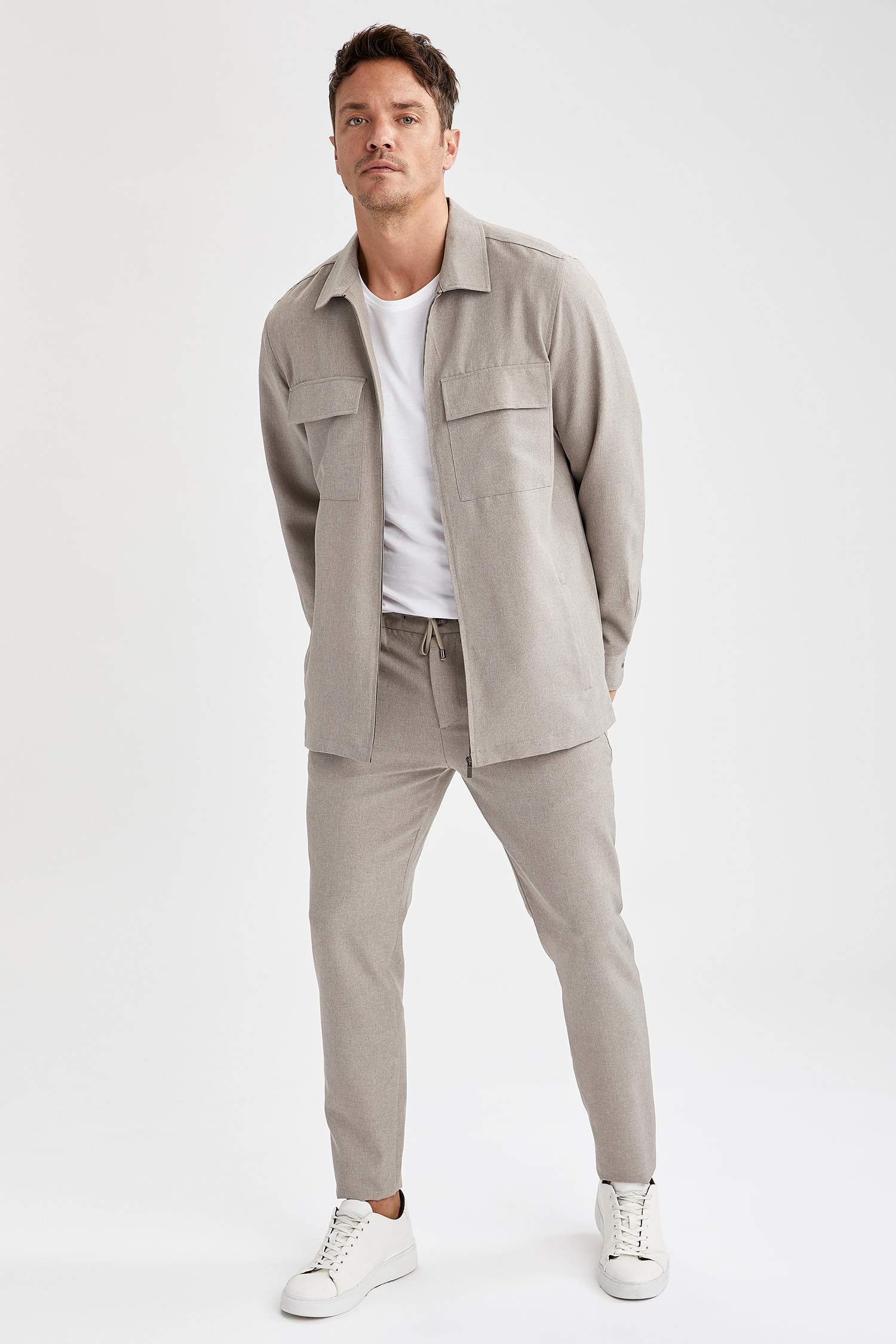Jogger Fit Beli Bağcıklı Chino Pantolon